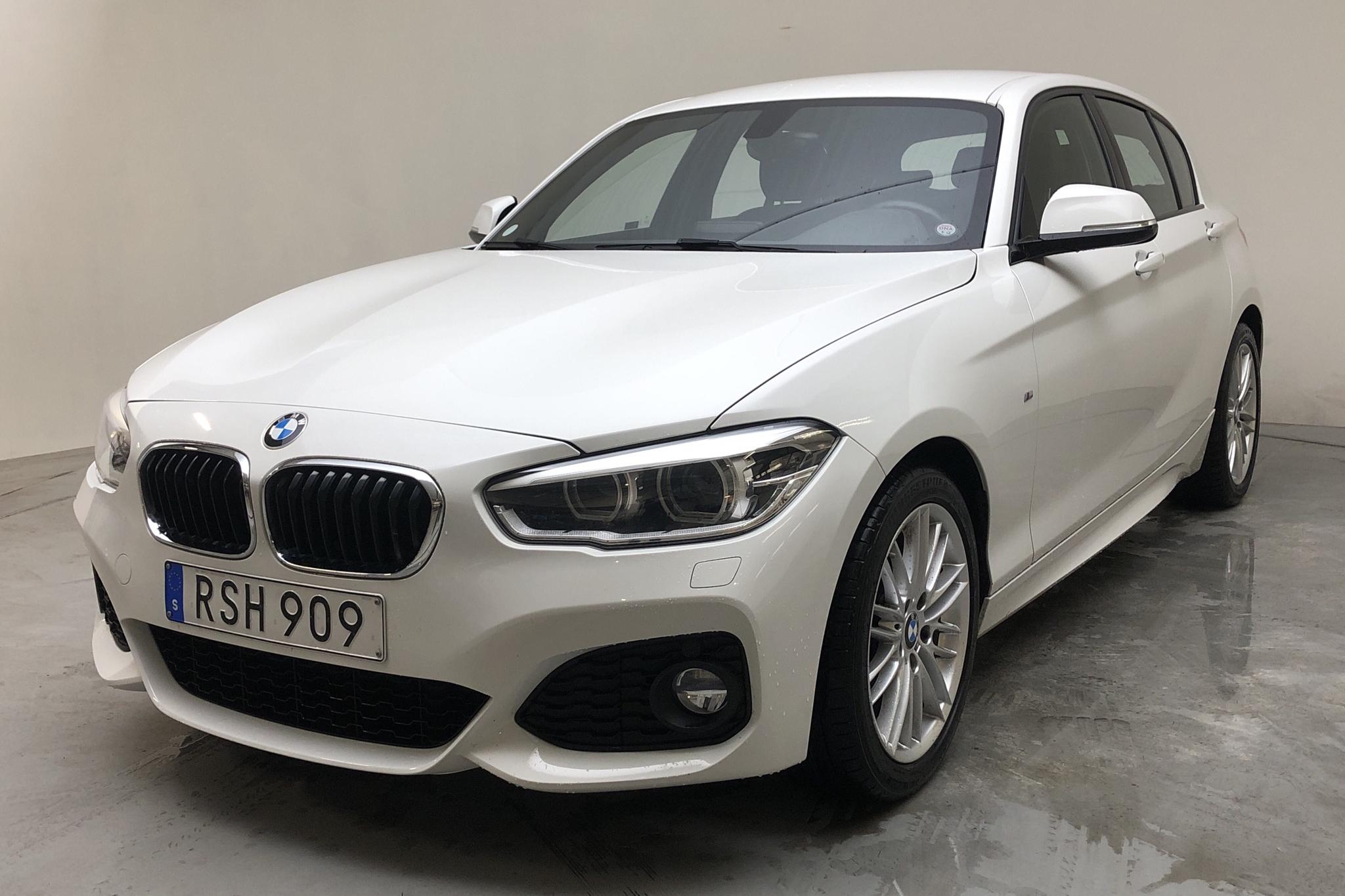 BMW 120i 5dr, F20 (184hk) - 5 253 mil - Automat - vit - 2019