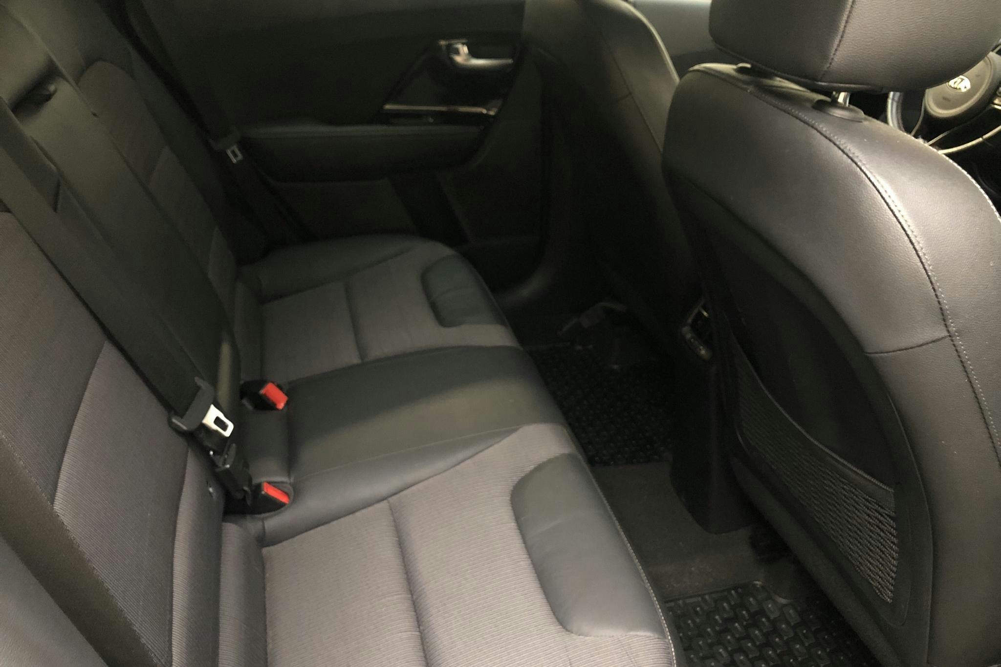 KIA Niro Plug-in Hybrid 1.6 (141hk) - 6 284 mil - Automat - svart - 2018