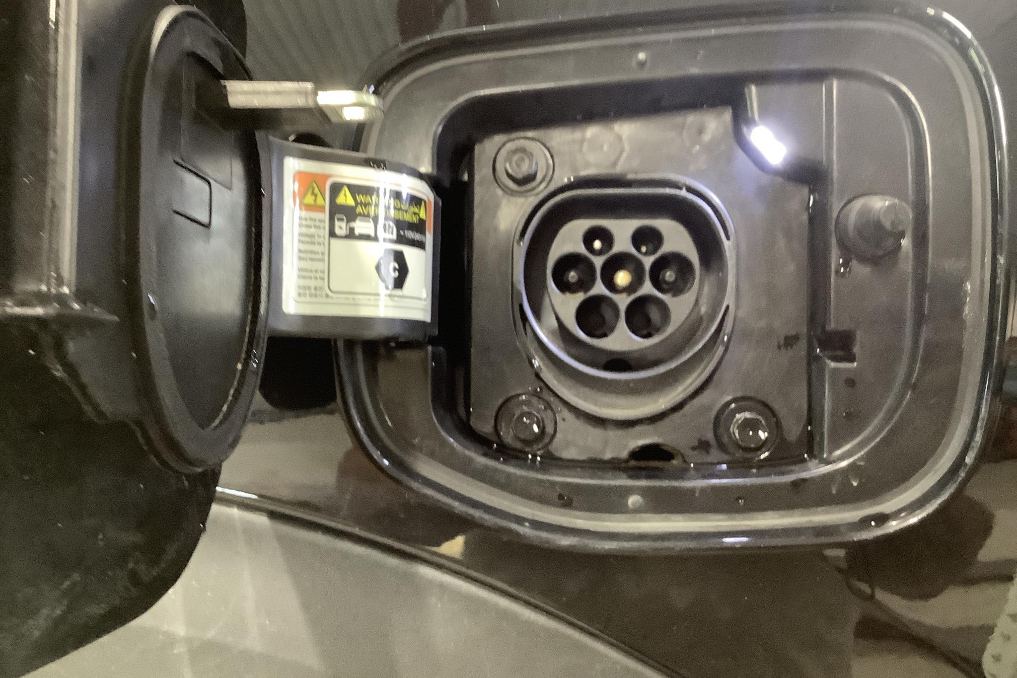 KIA Niro Plug-in Hybrid 1.6 (141hk) - 6 284 mil - Automat - svart - 2018
