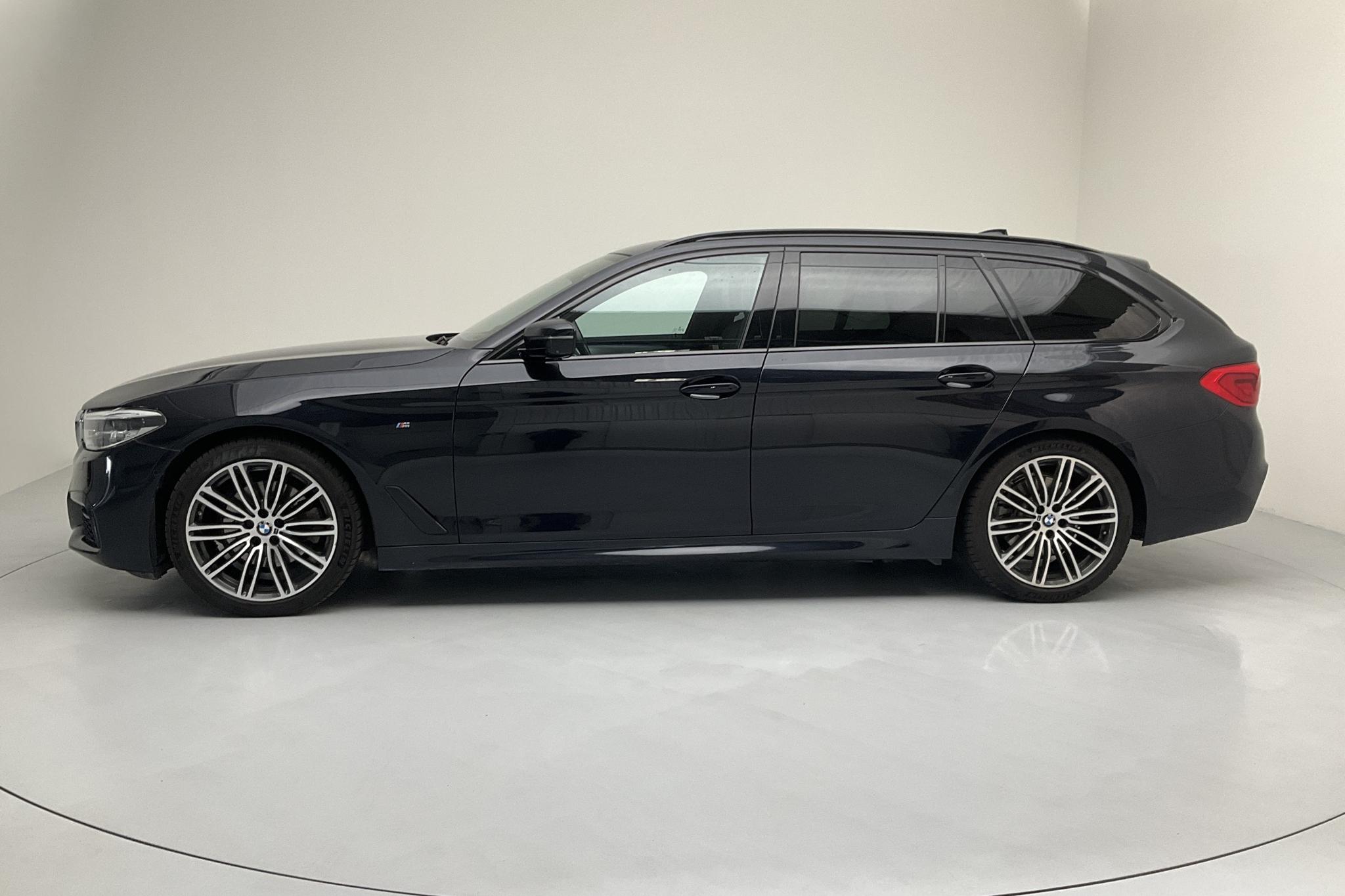 BMW 520d xDrive Touring MHEV, G31 (190hk) - 8 873 mil - Automat - svart - 2020