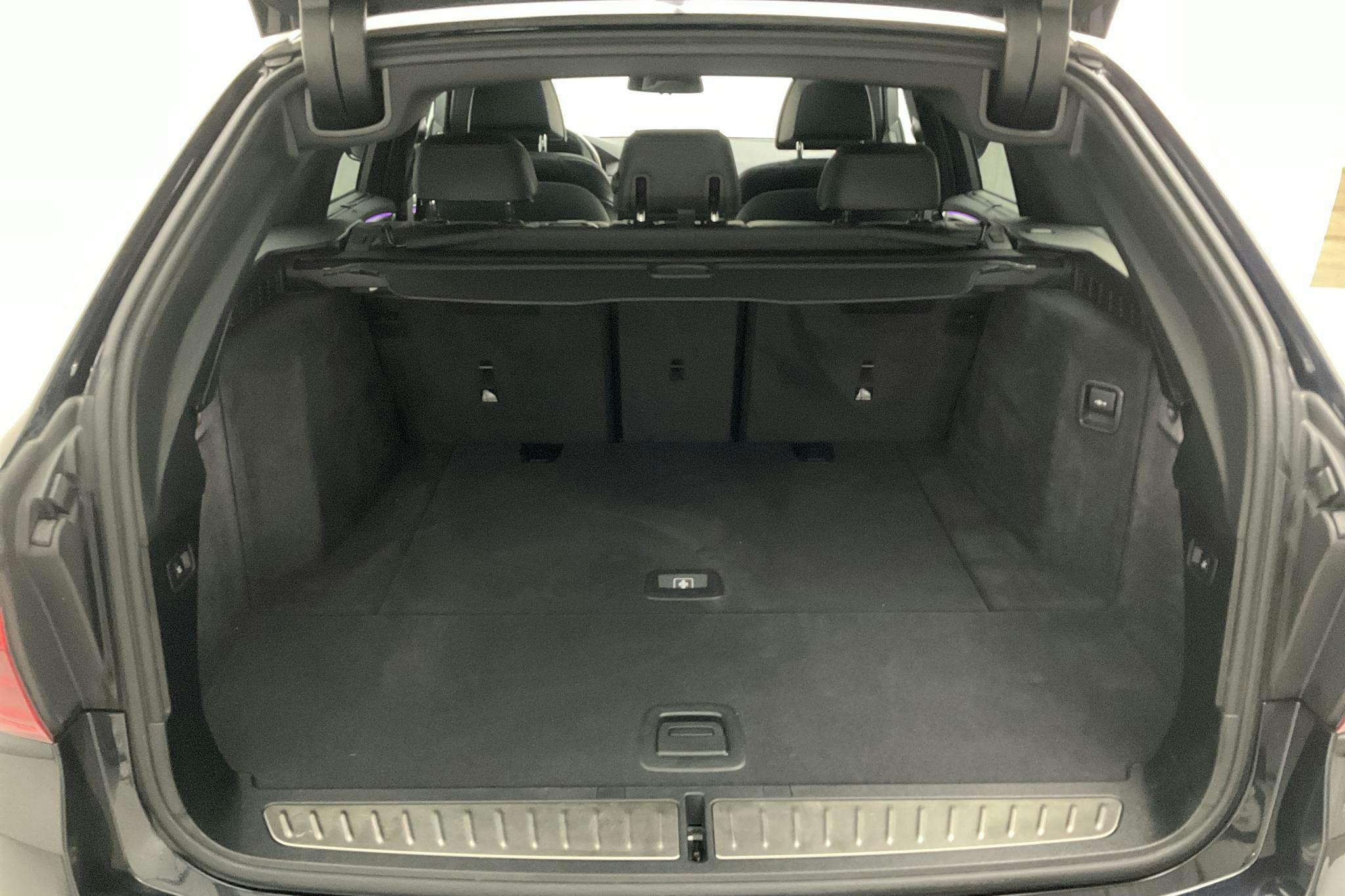 BMW 520d xDrive Touring MHEV, G31 (190hk) - 8 873 mil - Automat - svart - 2020