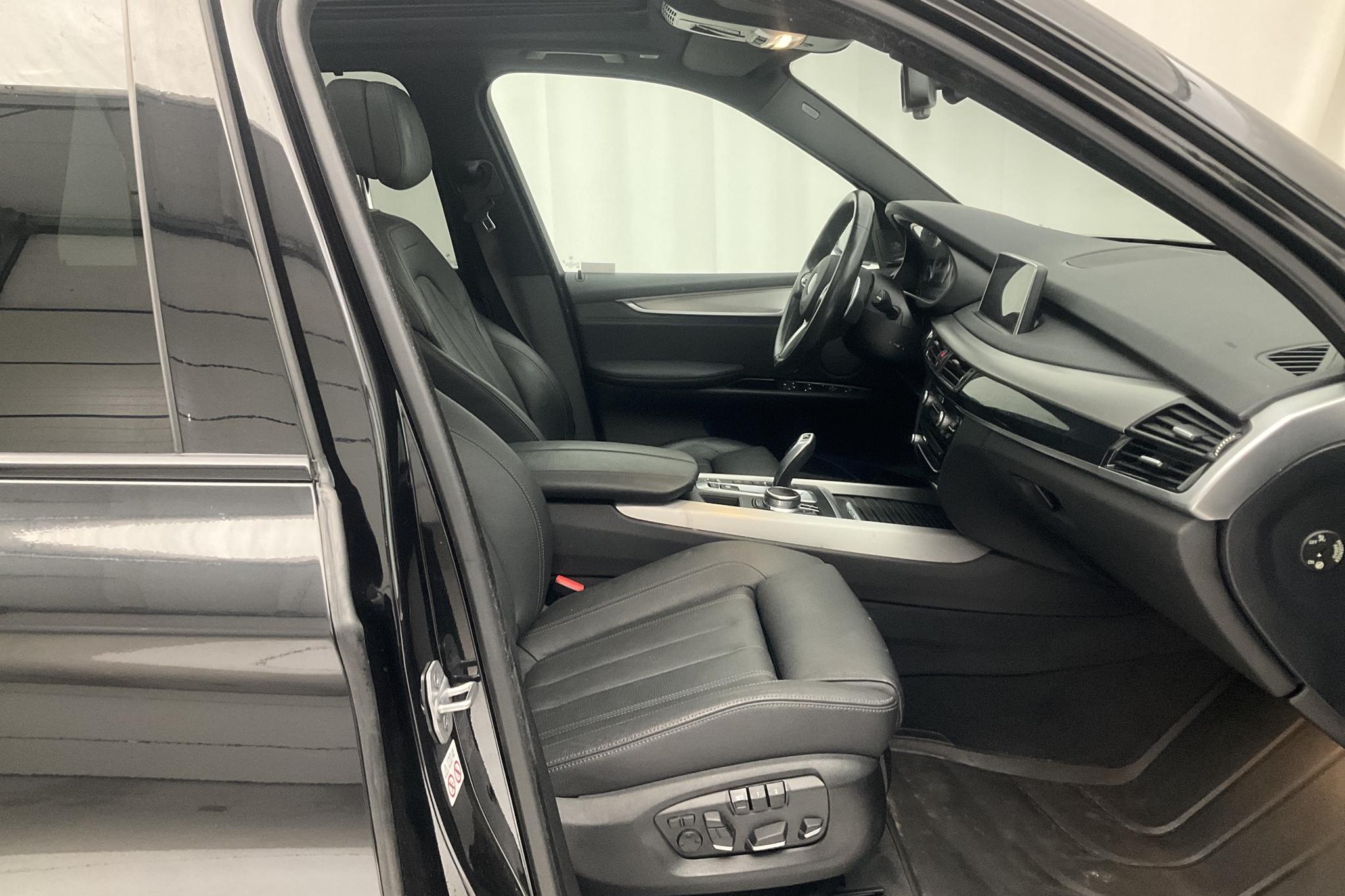 BMW X5 xDrive40e, F15 (245hk) - 4 238 mil - Automat - svart - 2018