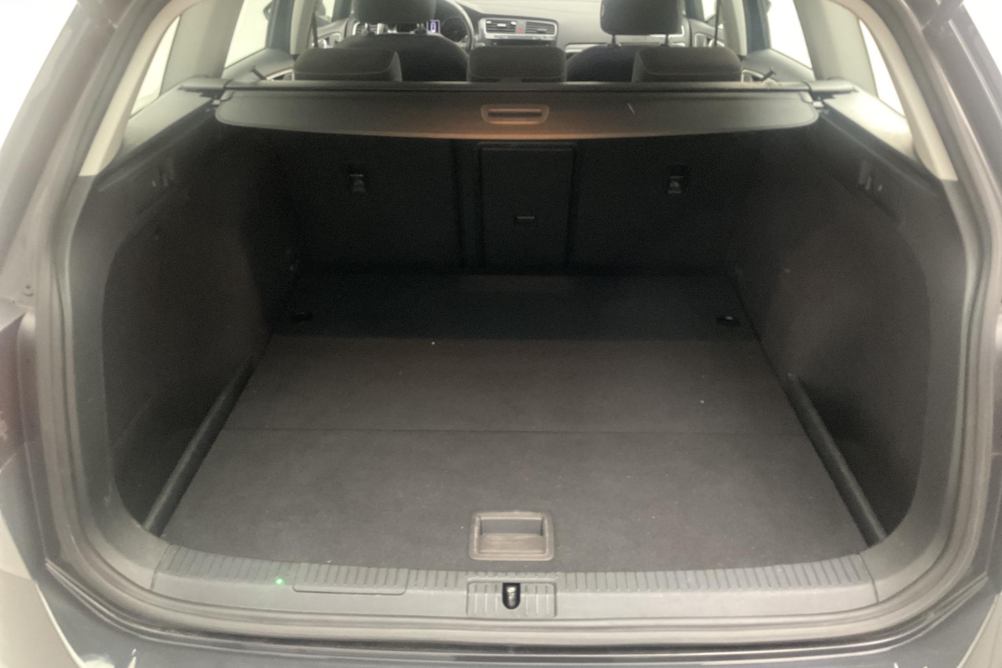 VW Golf Alltrack 2.0 TDI Sportscombi 4MOTION (184hk) - 100 720 km - Automatic - gray - 2019