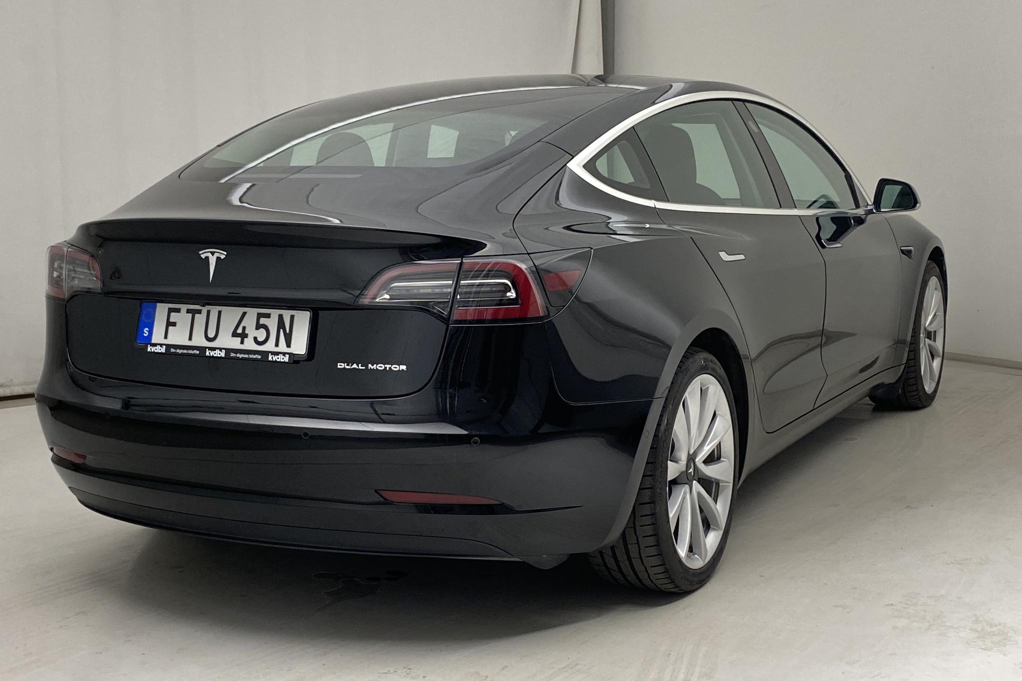 Tesla Model 3 Long Range Dual Motor AWD - 7 348 mil - Automat - svart - 2019