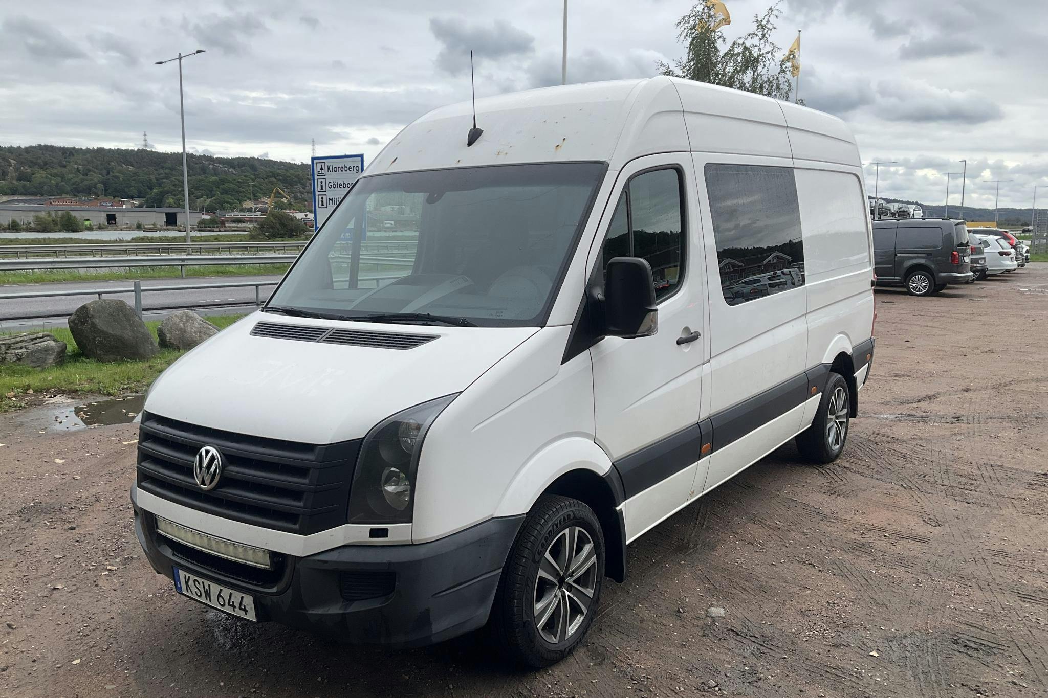 VW Crafter 35 2.0 TDI Skåp (163hk) - 227 000 km - Manual - white - 2015