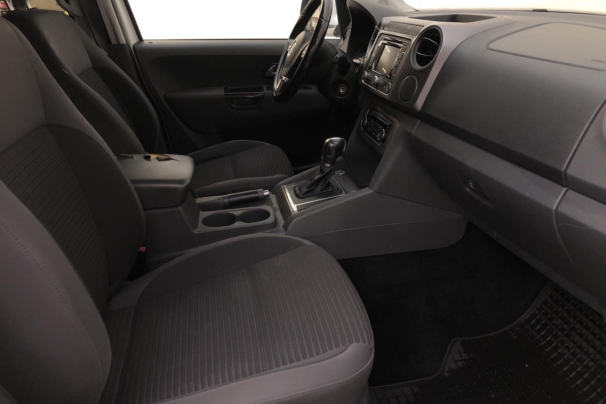 VW Amarok 2.0 TDI 4motion (180hk) - 17 349 mil - Automat - vit - 2015