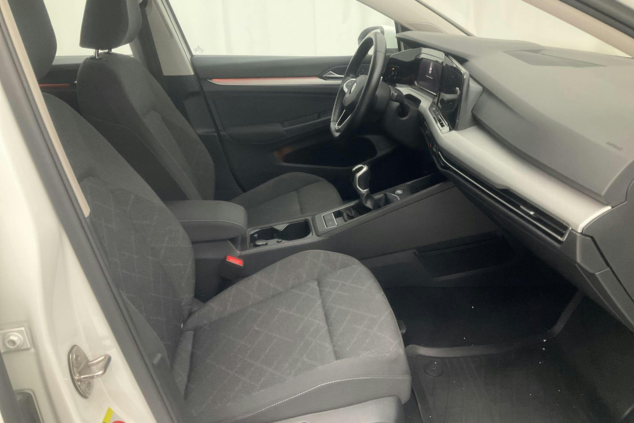 VW Golf VIII 1.5 TSI 5dr (150hk) - 45 770 km - Manual - white - 2021