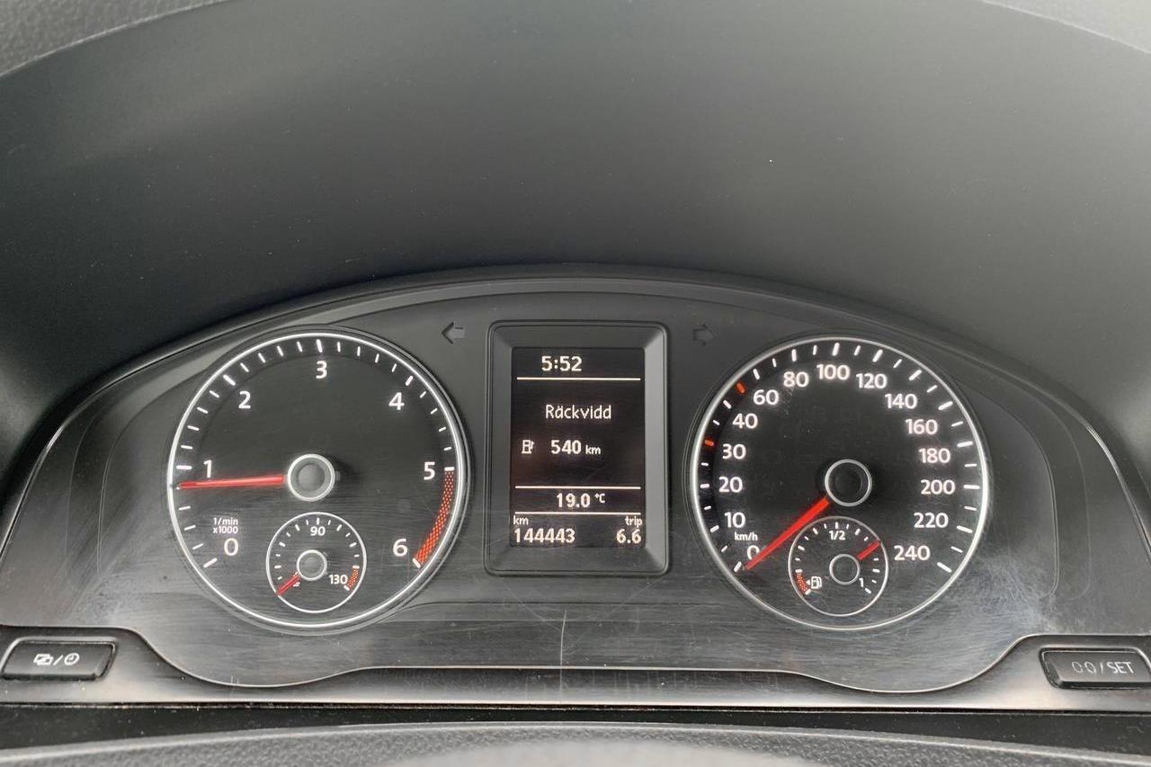 VW Transporter T5 2.0 TDI 4MOTION (140hk) - 14 444 mil - Manuell - vit - 2015