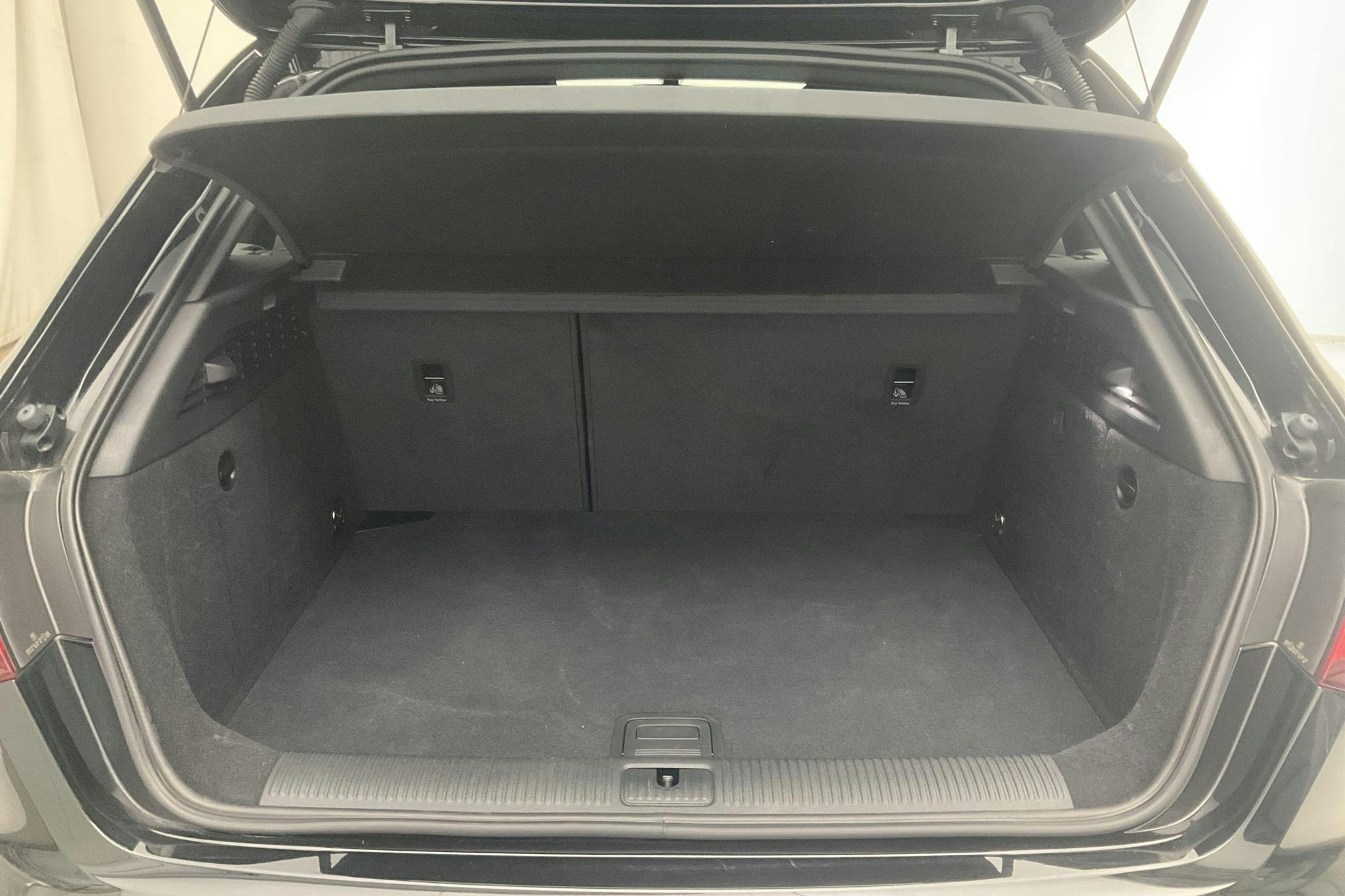 Audi A3 Sportback 40 e-tron (204hk) - 1 539 mil - Automat - svart - 2020