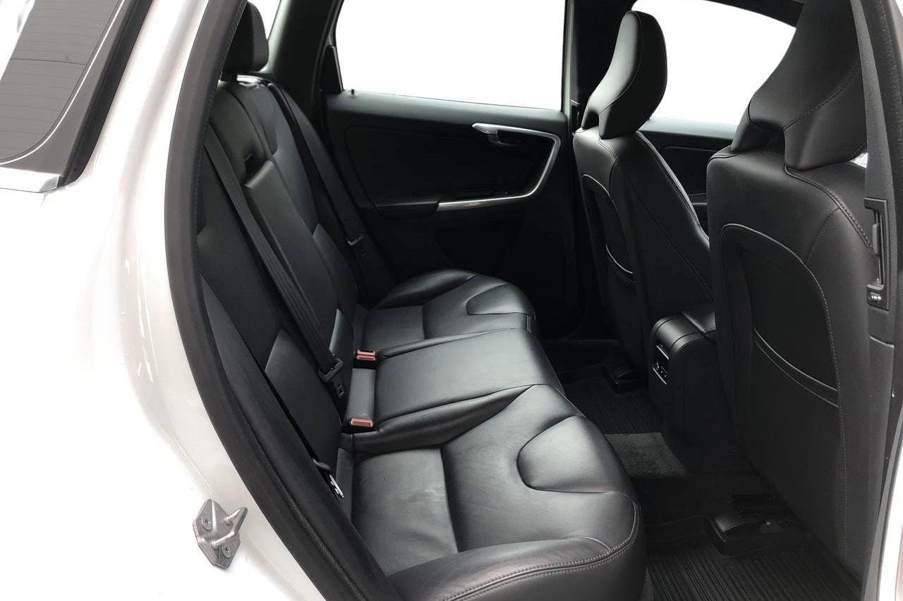 Volvo XC60 D4 AWD (190hk) - 111 260 km - Automatic - white - 2017