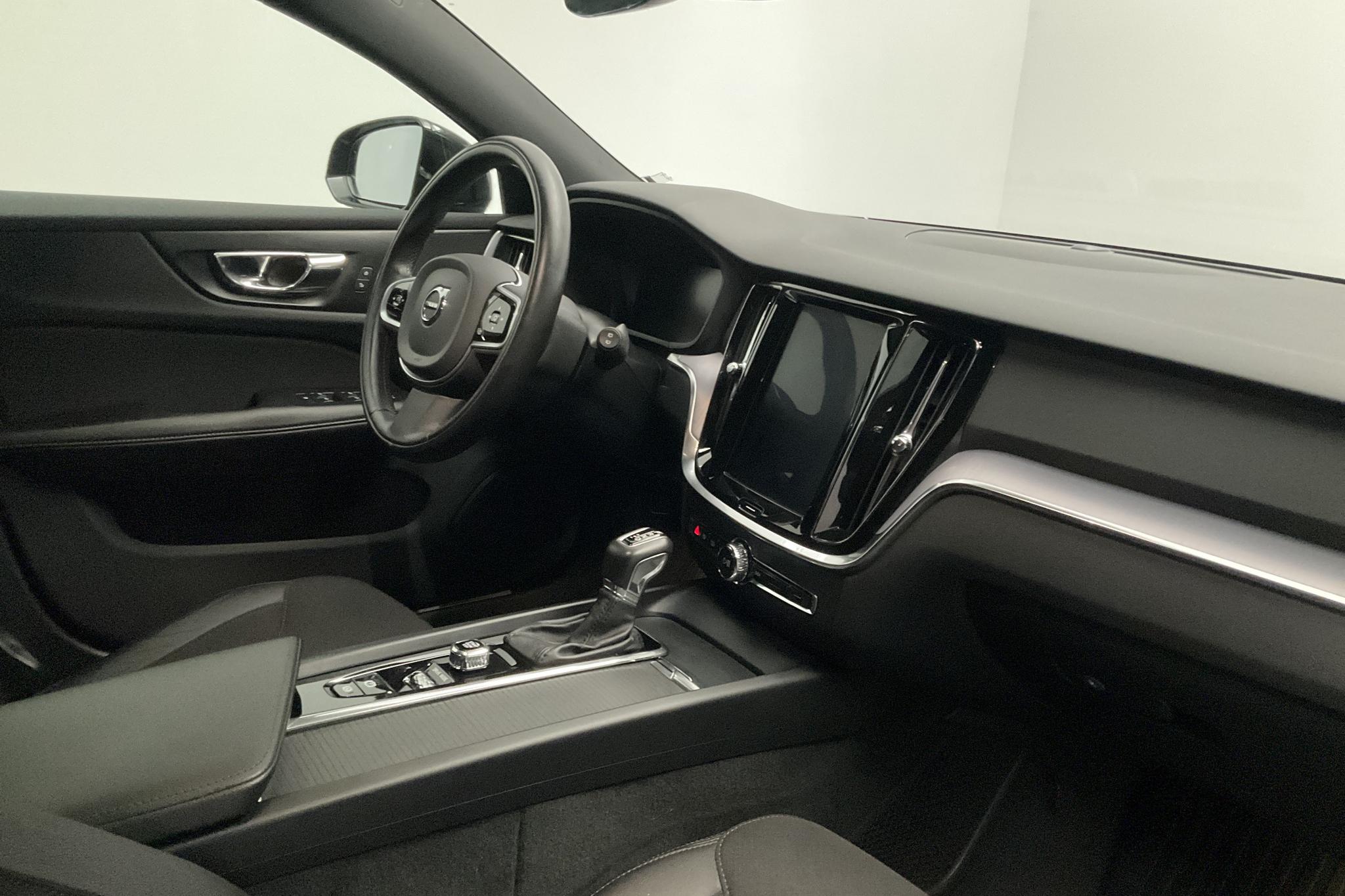 Volvo V60 D4 Cross Country AWD (190hk) - 62 560 km - Automatic - black - 2019