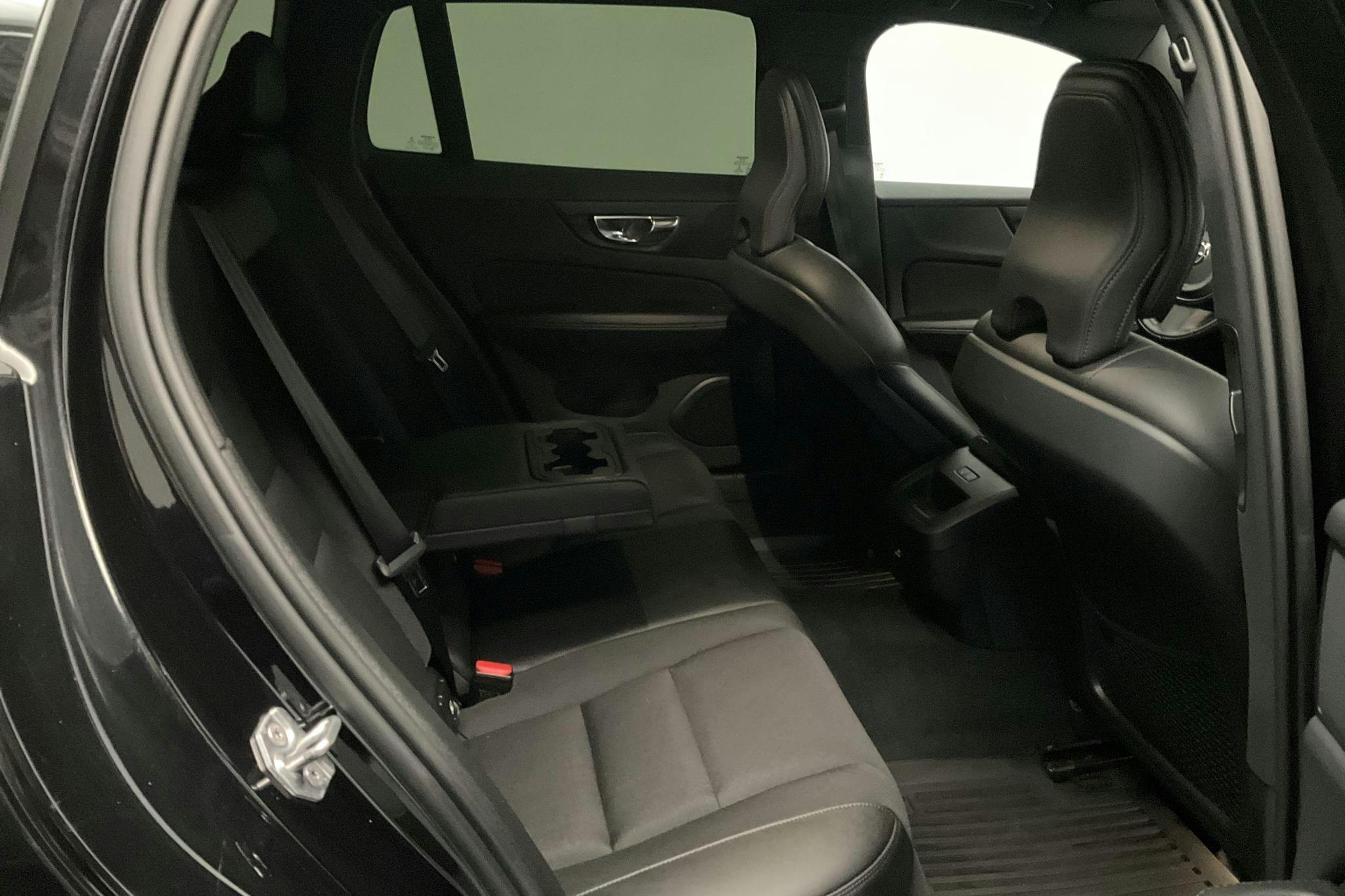 Volvo V60 D4 Cross Country AWD (190hk) - 62 560 km - Automatic - black - 2019