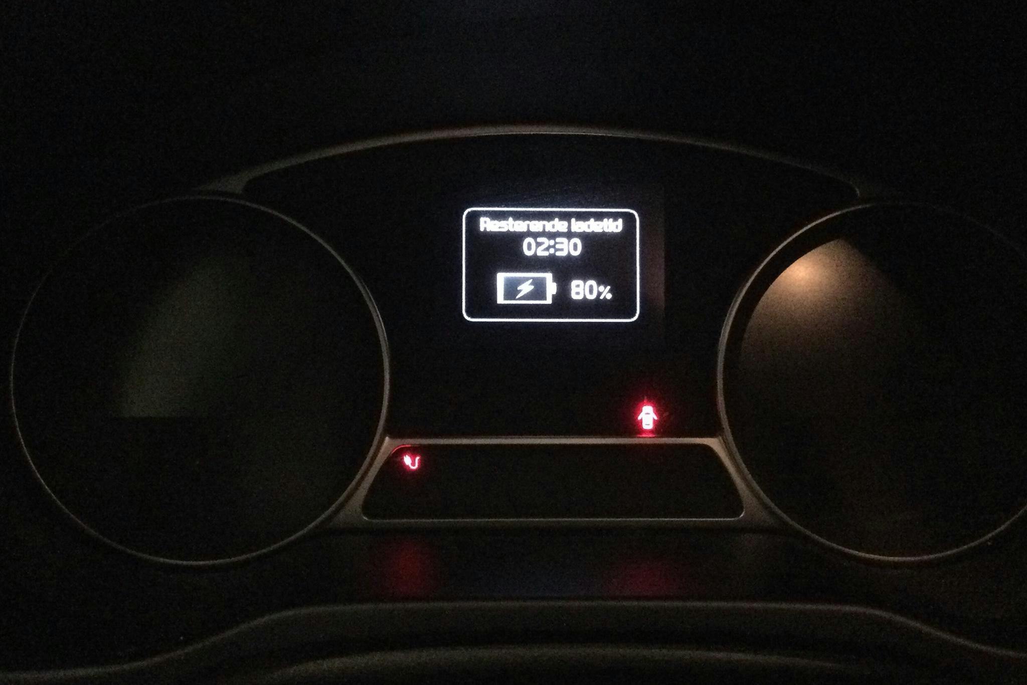 KIA Soul EV (110hk) - 93 110 km - Automatic - silver - 2016