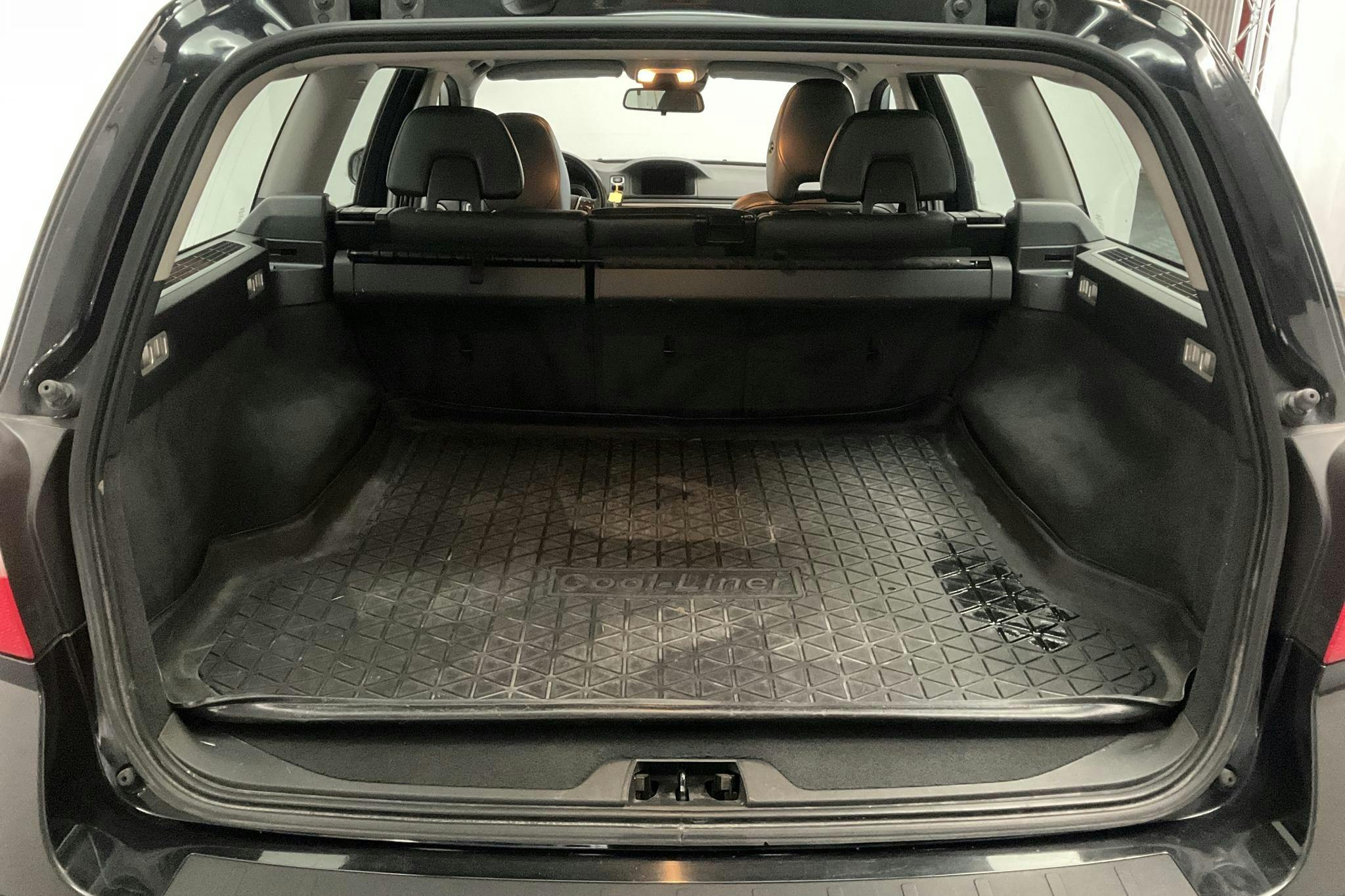 Volvo V70 II D2 (115hk) - 18 424 mil - Automat - svart - 2013