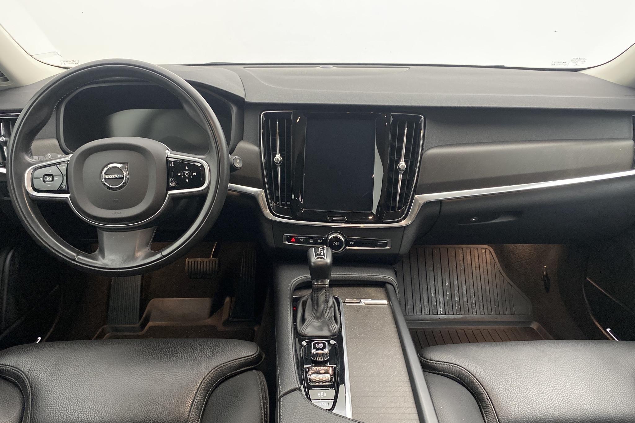 Volvo V90 D4 Cross Country AWD (190hk) - 5 133 mil - Automat - silver - 2019