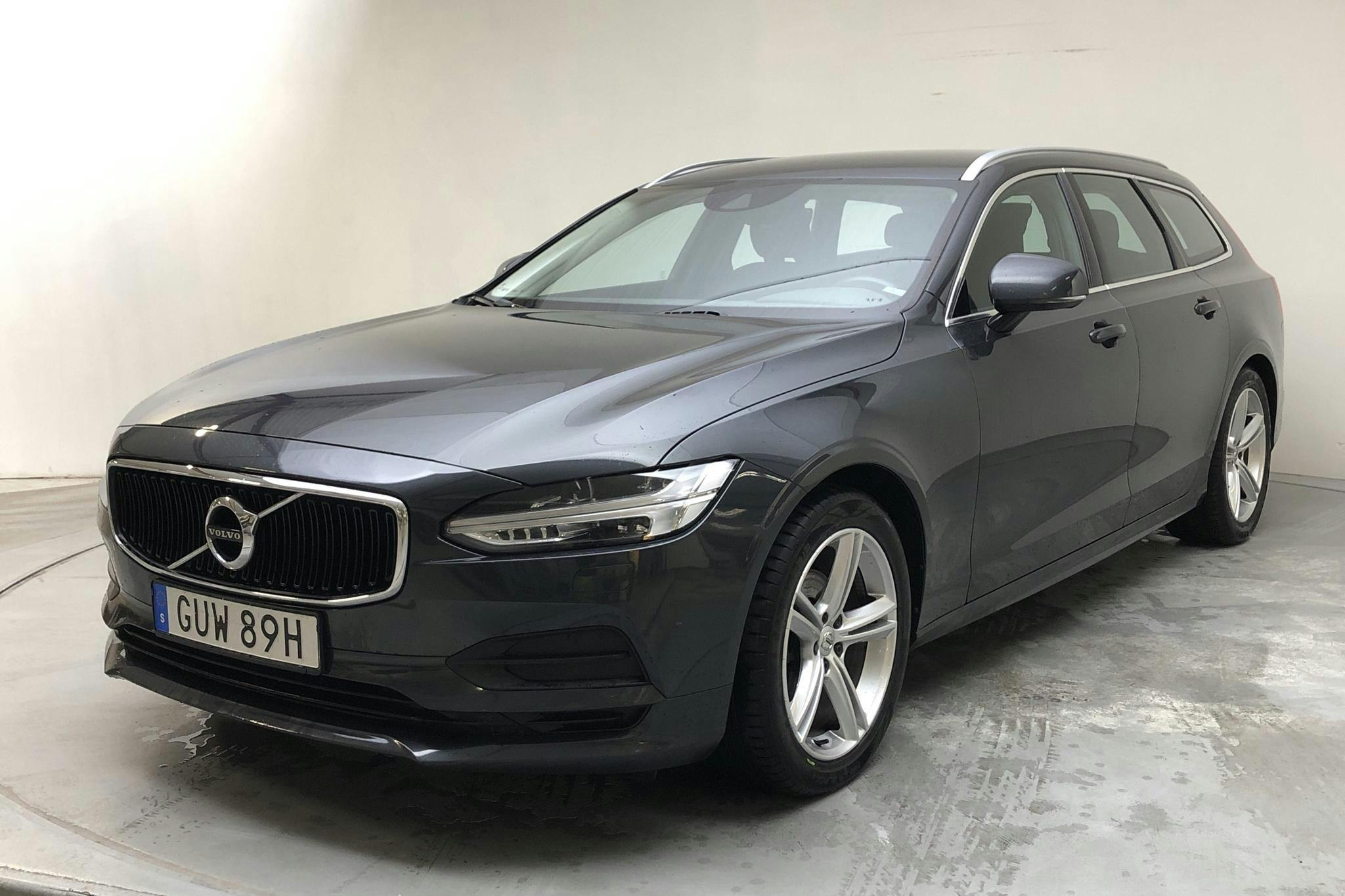 Volvo V90 D4 AWD (190hk) - 10 041 mil - Automat - grå - 2019