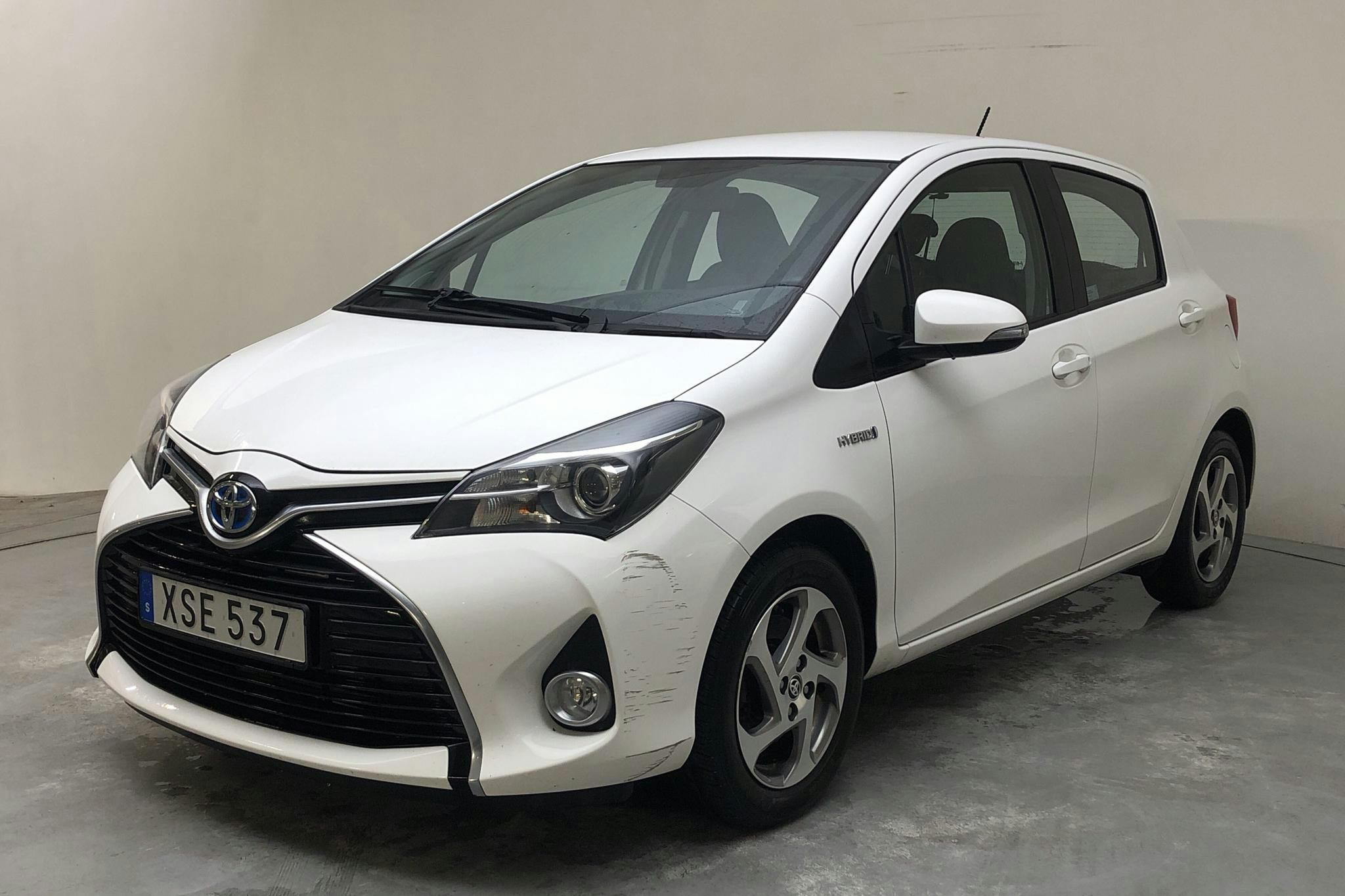 Toyota Yaris 1.5 HSD 5dr (75hk) - 9 888 mil - Automat - vit - 2015