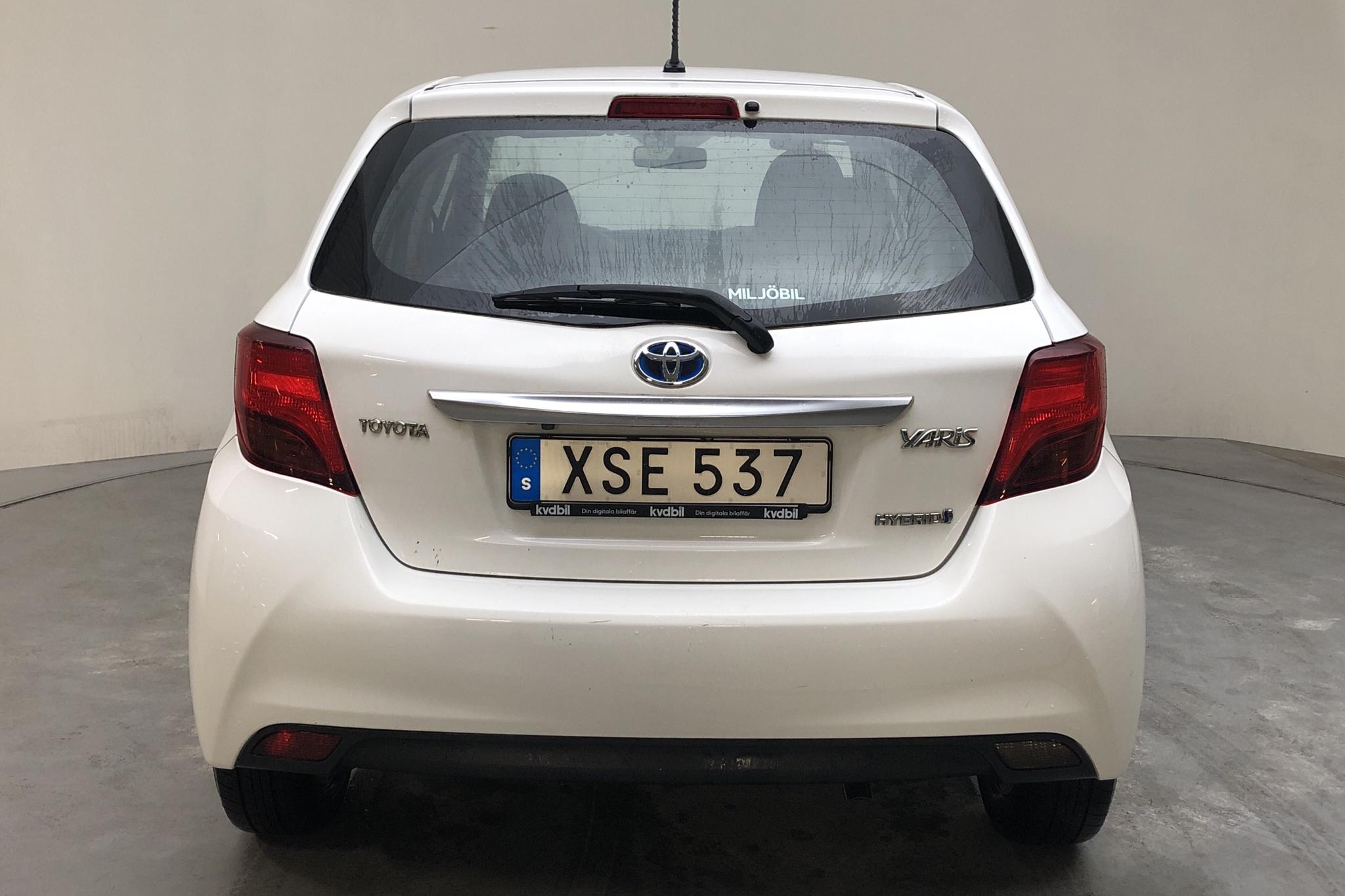 Toyota Yaris 1.5 HSD 5dr (75hk) - 98 880 km - Automatic - white - 2015