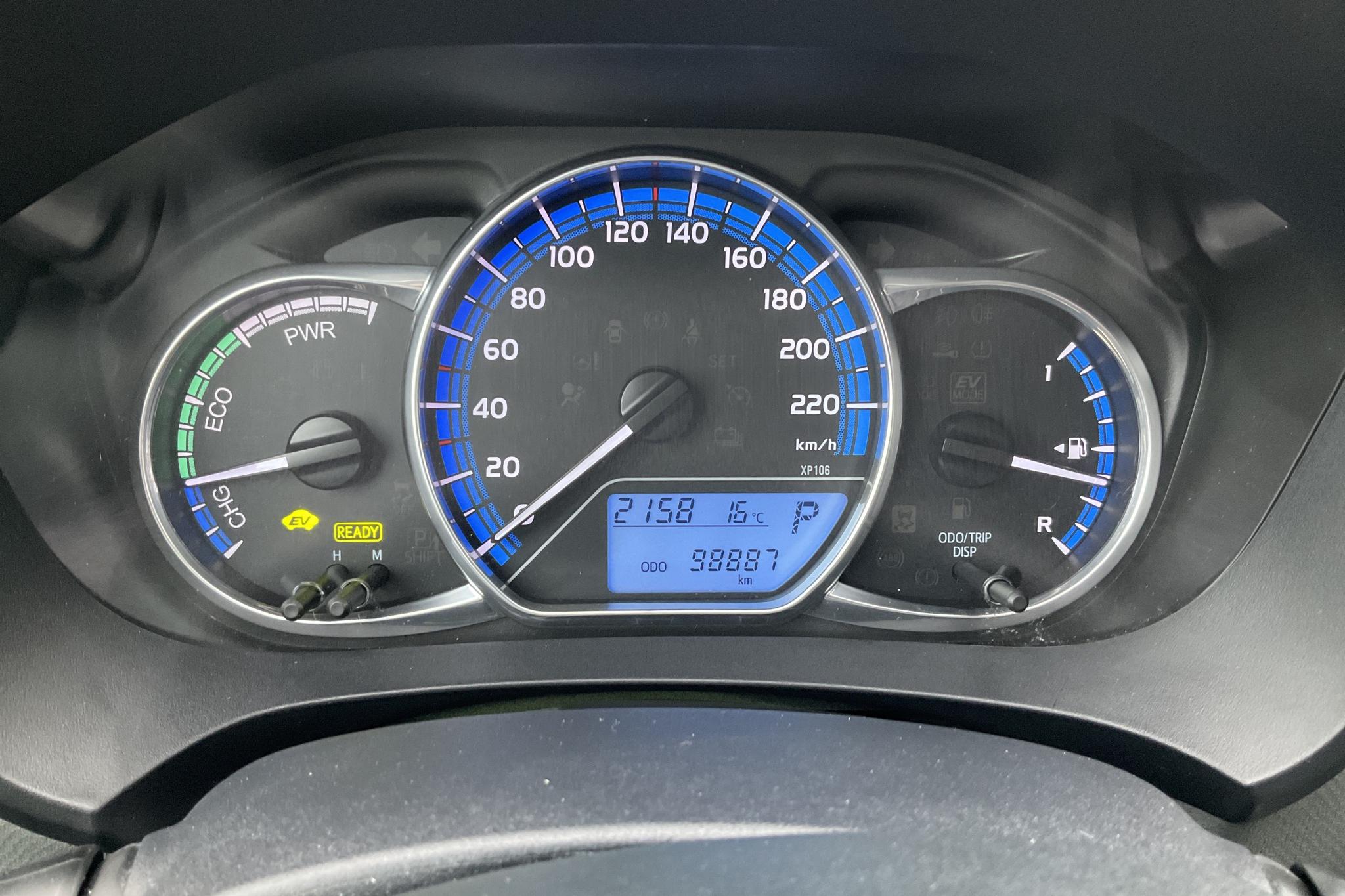 Toyota Yaris 1.5 HSD 5dr (75hk) - 9 888 mil - Automat - vit - 2015