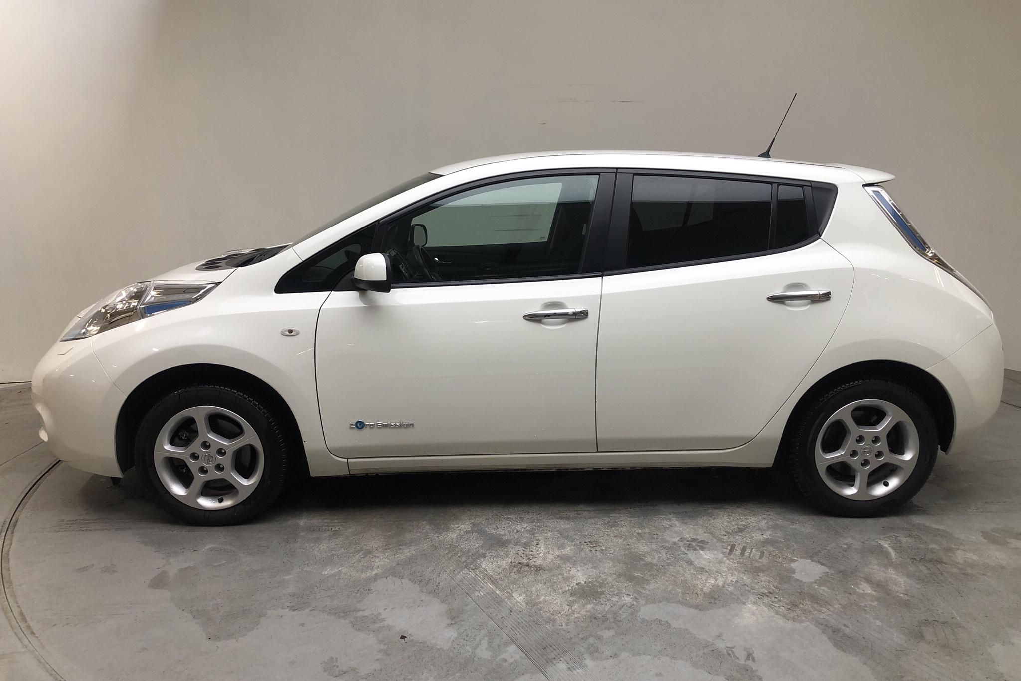 Nissan LEAF 24 KWH 5dr (109hk) - 45 330 km - Automatic - white - 2016