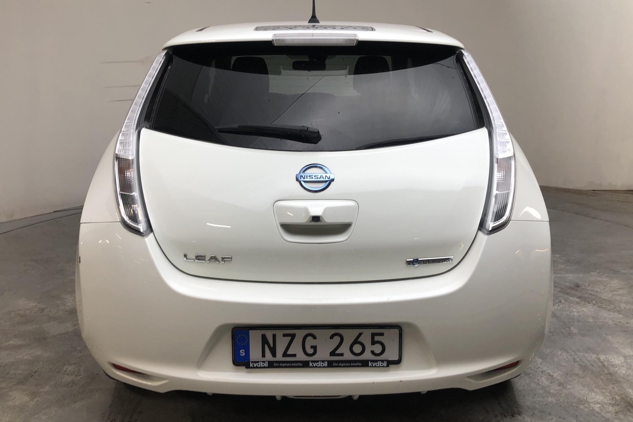 Nissan LEAF 24 KWH 5dr (109hk) - 45 330 km - Automatic - white - 2016