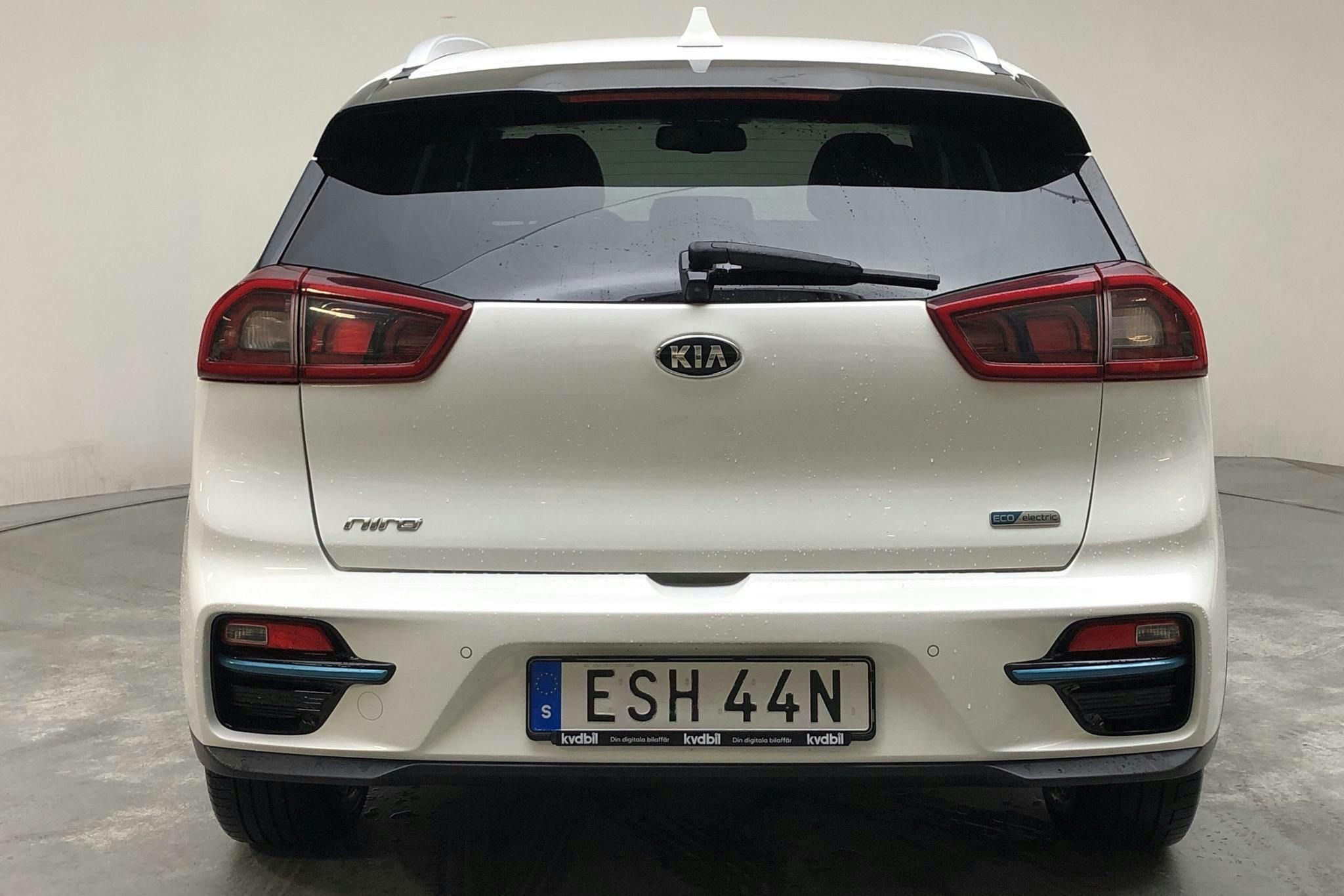 KIA Niro EV 64 kWh (204hk) - 13 358 mil - Automat - vit - 2019