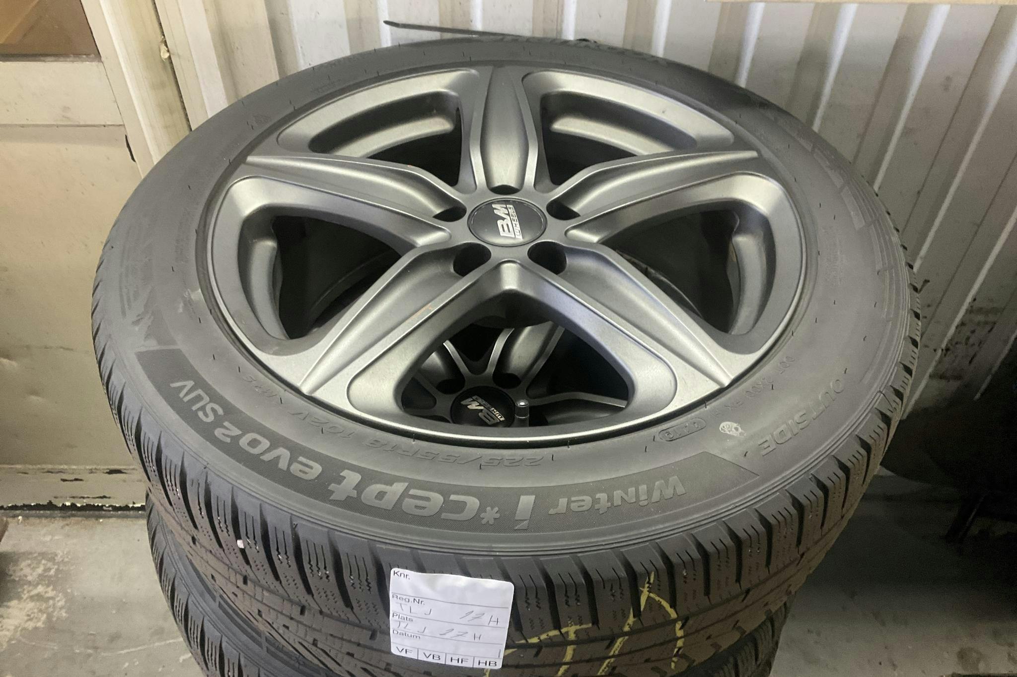 Peugeot 3008 1.6 Plug-in Hybrid 4 (300hk) - 7 964 mil - Automat - svart - 2020
