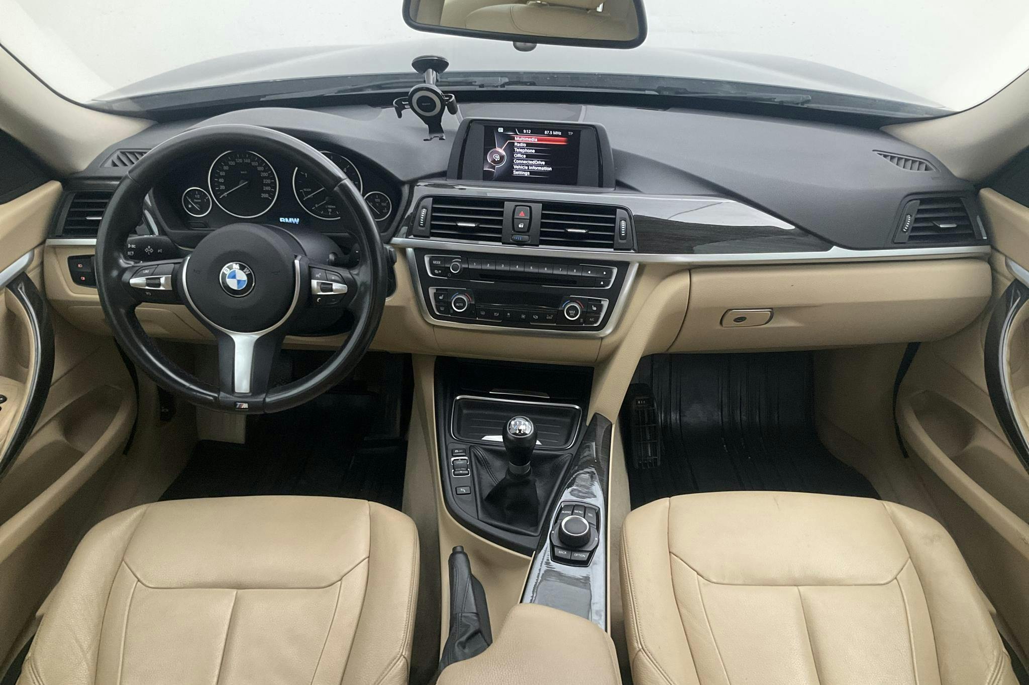 BMW 318d GT, F34 (143hk) - 12 670 mil - Manuell - blå - 2015