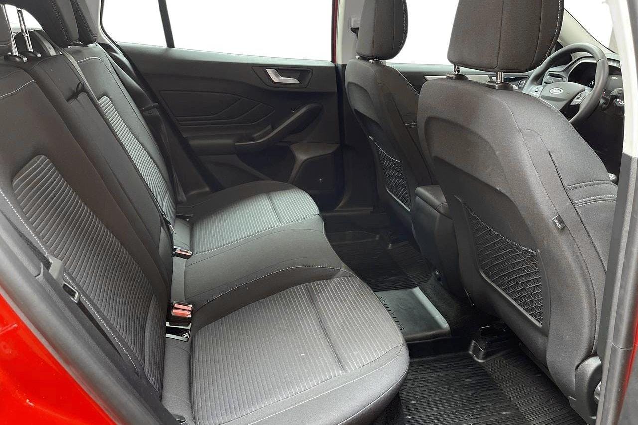 Ford Focus 1.5 TDCi Kombi (120hk) - 5 823 mil - Manuell - röd - 2021