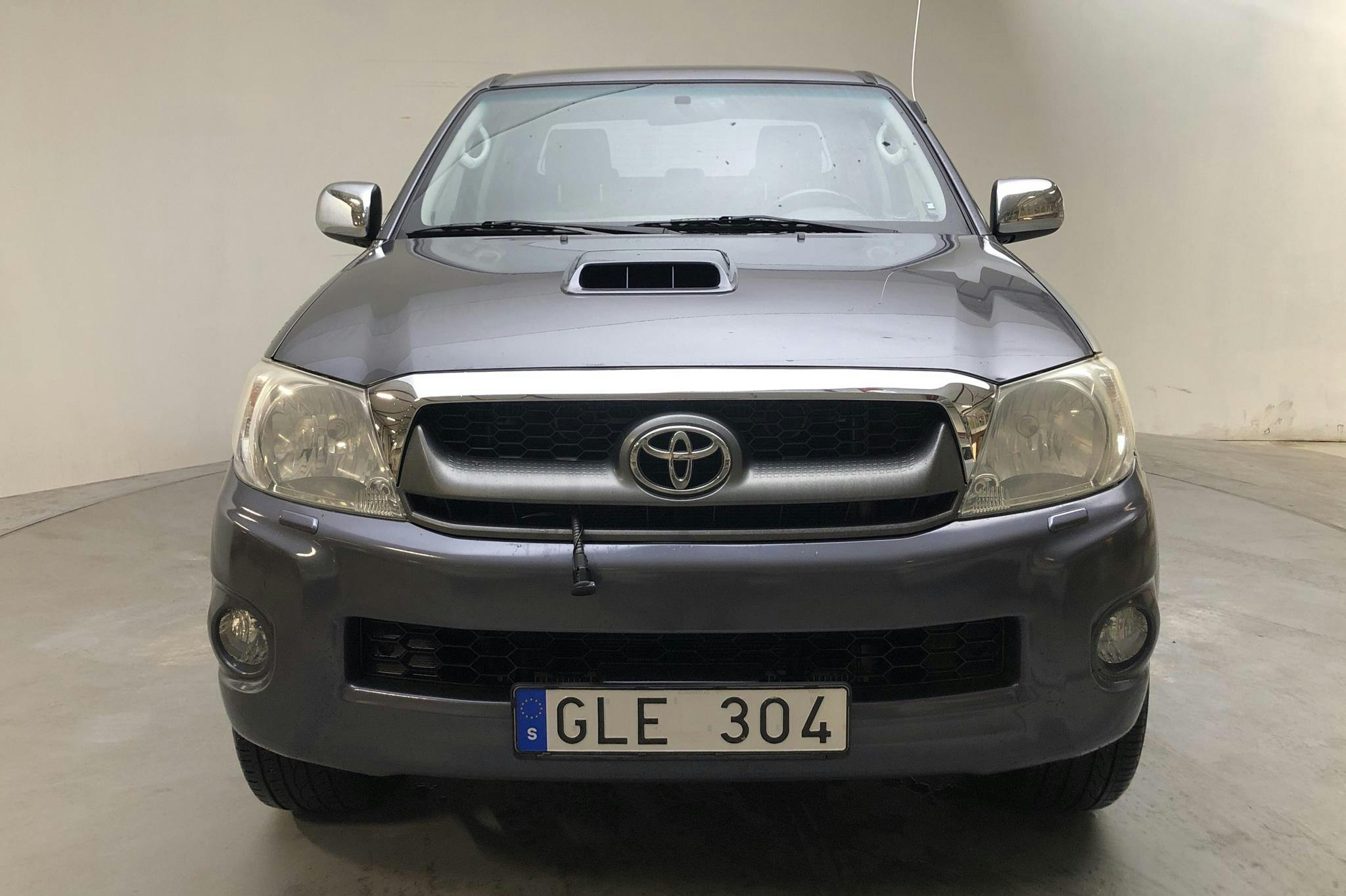 Toyota Hilux 3.0 D-4D 4WD (171hk) - 16 328 mil - Automat - Dark Grey - 2009