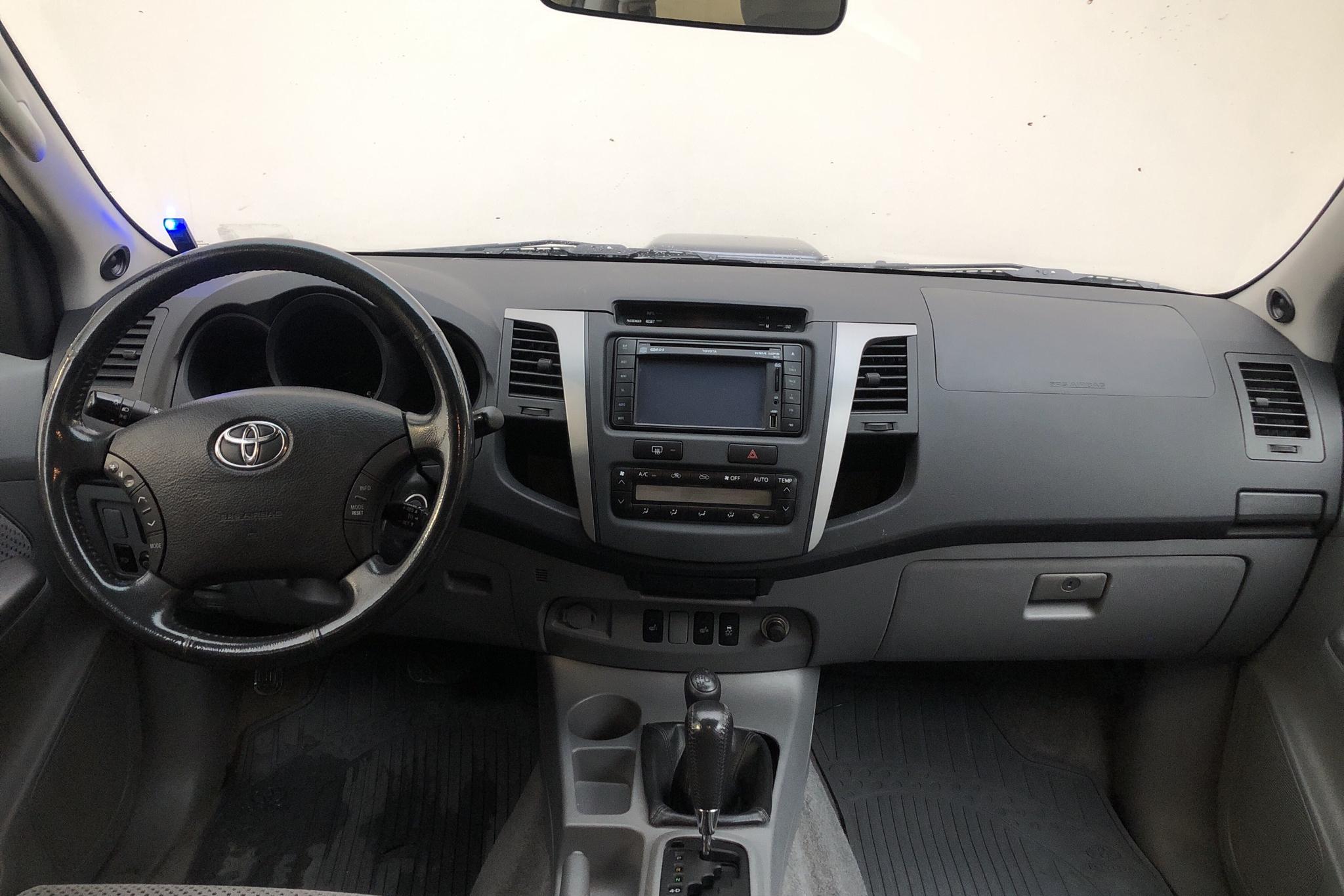 Toyota Hilux 3.0 D-4D 4WD (171hk) - 163 280 km - Automatic - Dark Grey - 2009