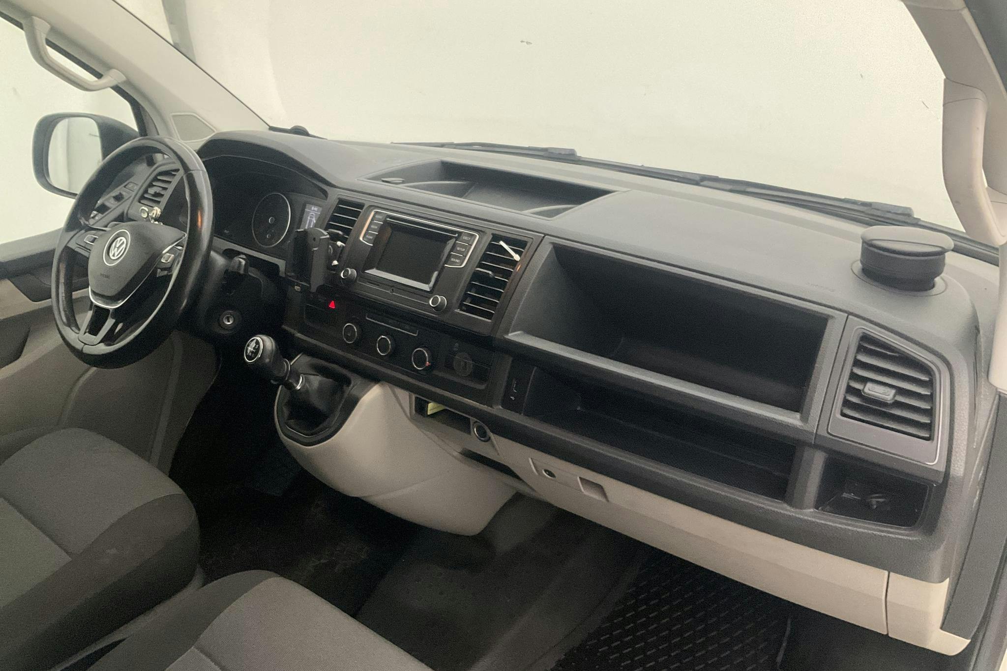 VW Transporter T6 2.0 TDI BMT Skåp 4MOTION (150hk) - 15 578 mil - Manuell - vit - 2018