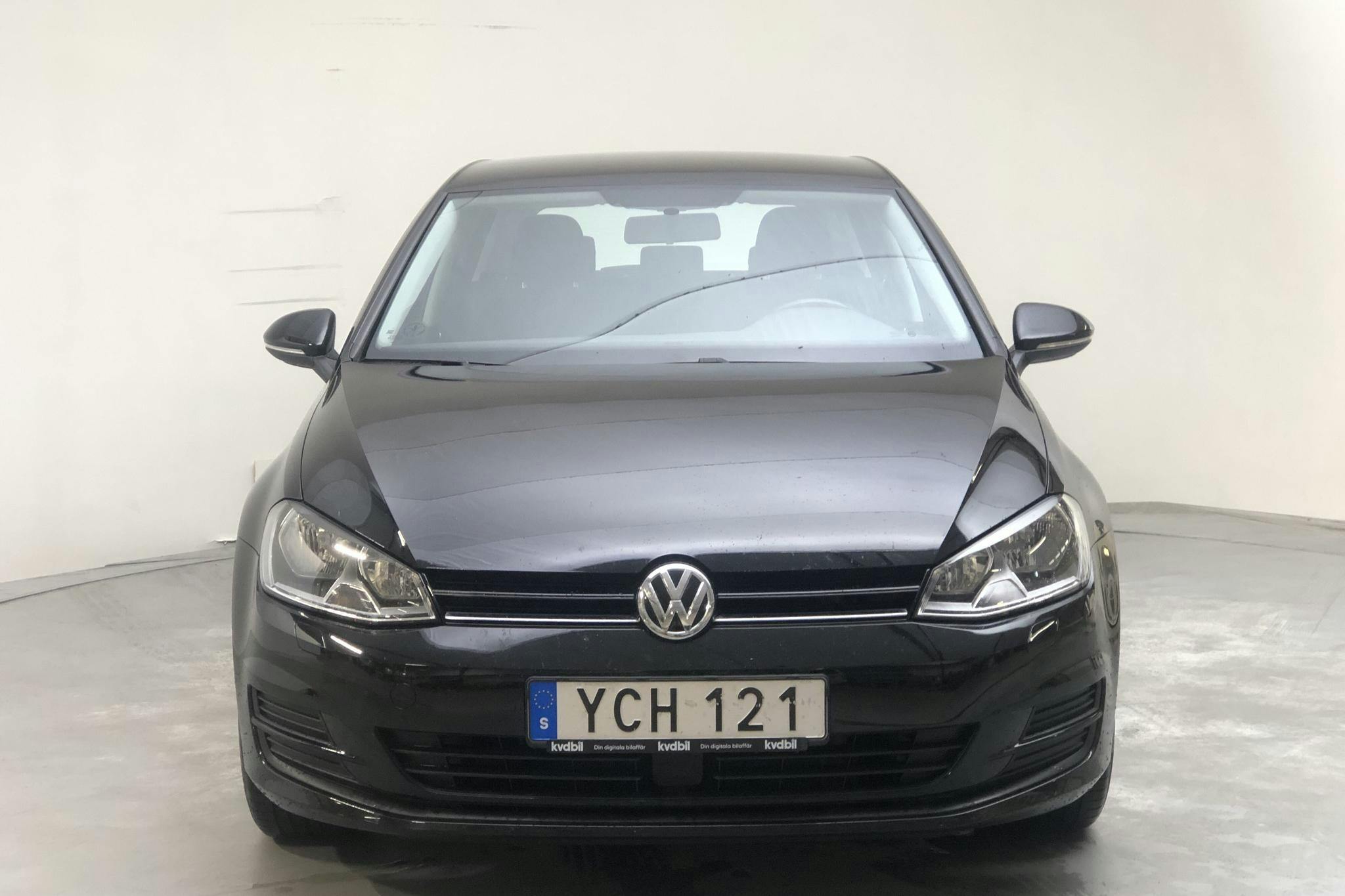 VW Golf VII 1.2 TSI 5dr (110hk) - 5 678 mil - Automat - svart - 2016