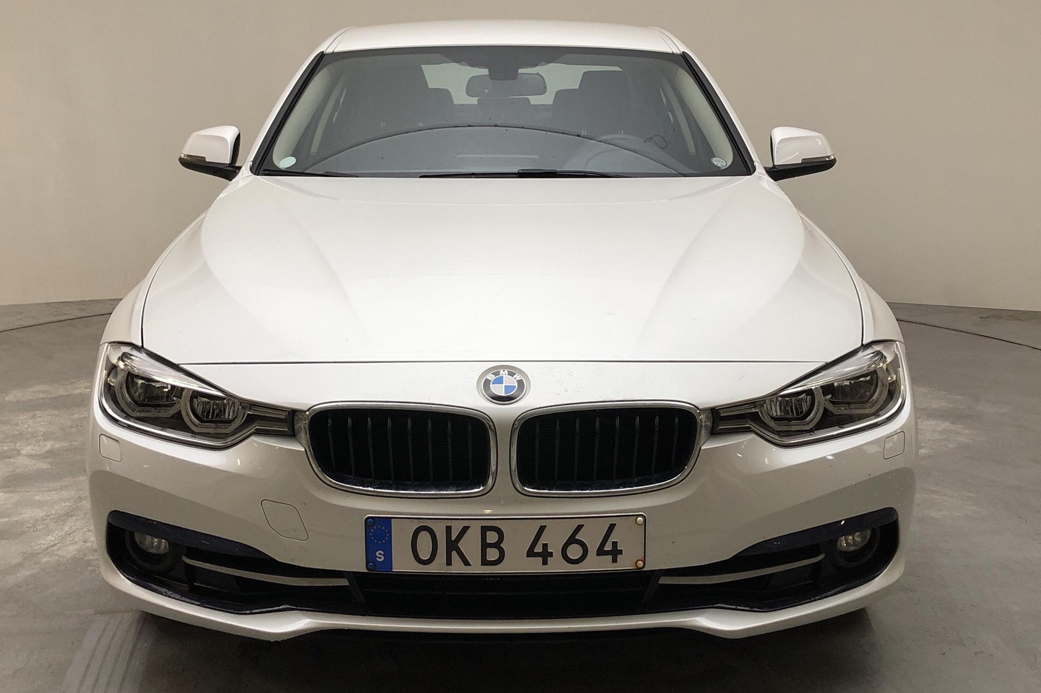 BMW 320i Sedan, F30 (184hk) - 26 440 km - Automatic - white - 2017
