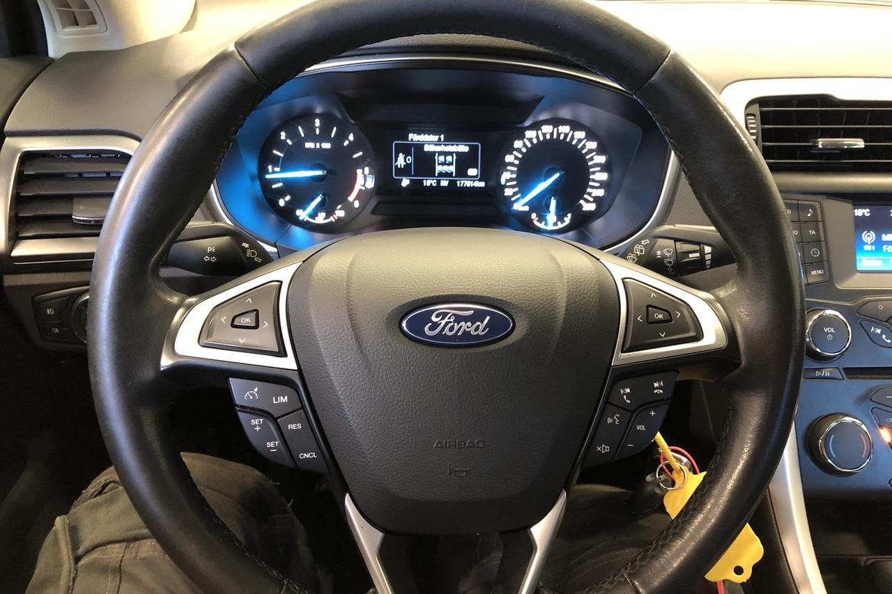 Ford Mondeo 2.0 TDCi AWD Kombi (150hk) - 17 761 mil - Manuell - vit - 2018
