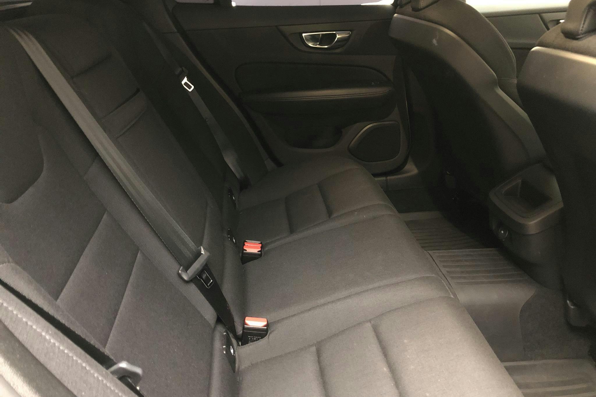 Volvo V60 B4 Mildhybrid, Bensin (197hk) - 4 037 mil - Automat - vit - 2021