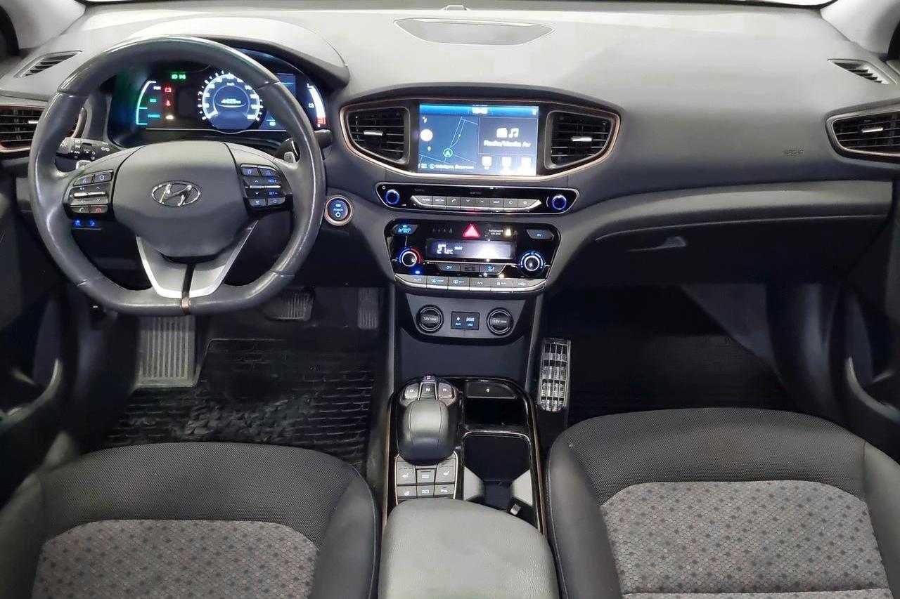 Hyundai IONIQ Electric (120hk) - 31 830 km - Automatic - white - 2019