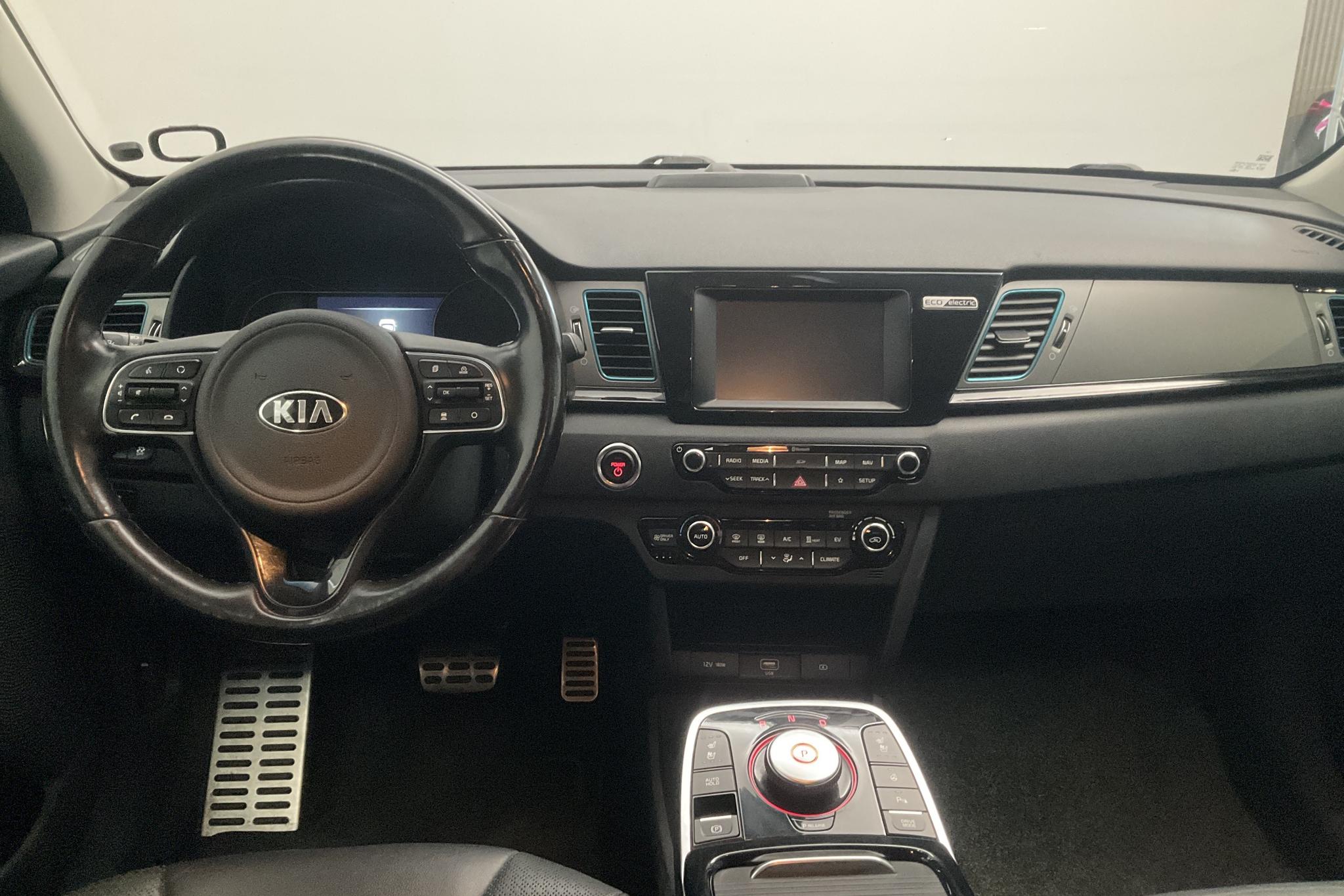 KIA Niro EV 64 kWh (204hk) - 13 218 mil - Automat - vit - 2019