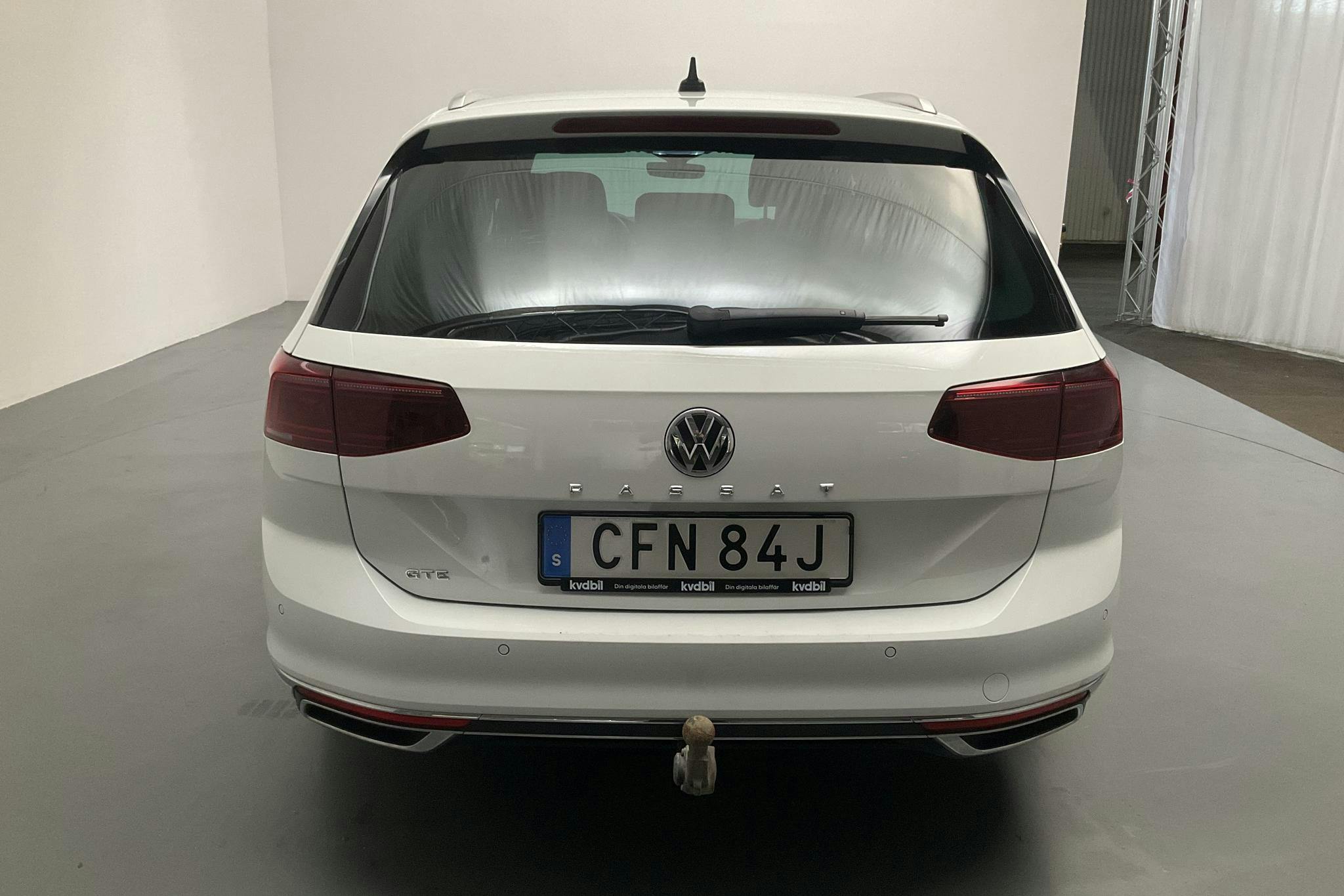 VW Passat 1.4 GTE Sportscombi (218hk) - 80 280 km - Automatic - white - 2020