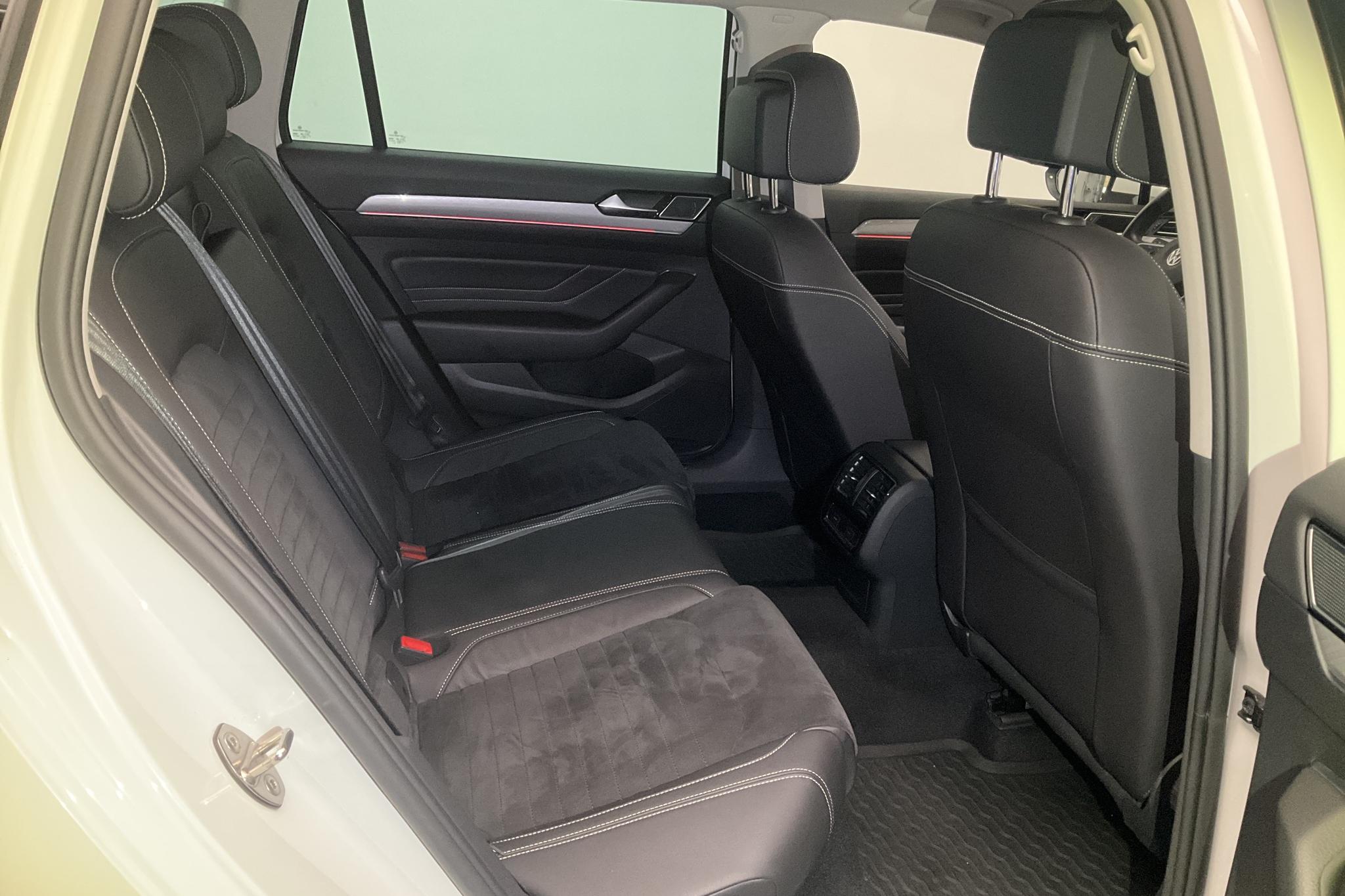 VW Passat 1.4 GTE Sportscombi (218hk) - 8 028 mil - Automat - vit - 2020