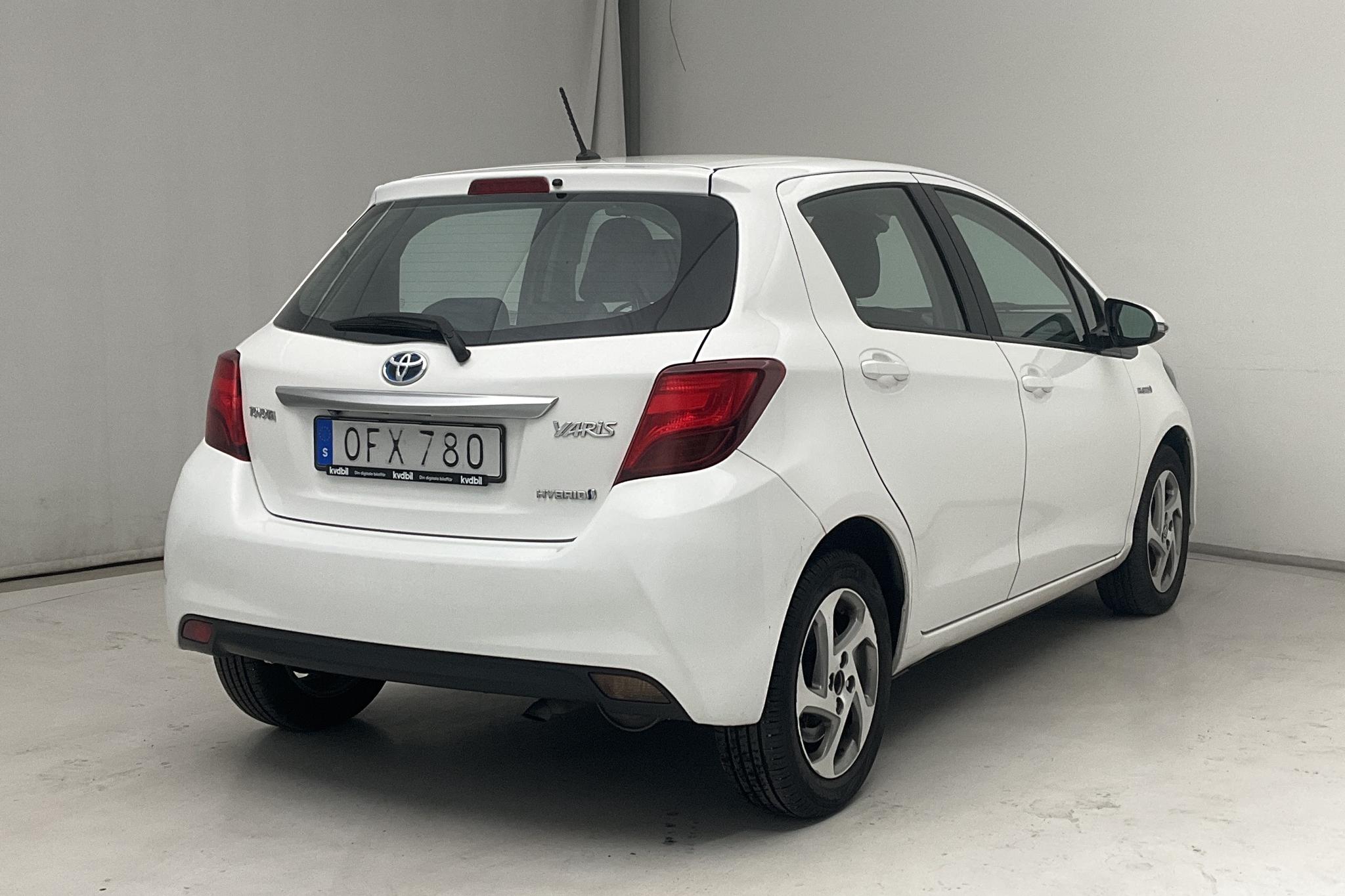 Toyota Yaris 1.5 HSD 5dr (75hk) - 178 340 km - Automatic - white - 2016