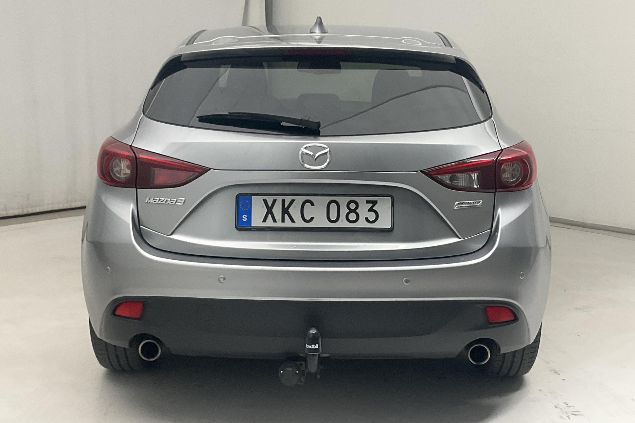 Mazda 3 2.0 5dr (120hk) - 46 260 km - Manual - gray - 2015