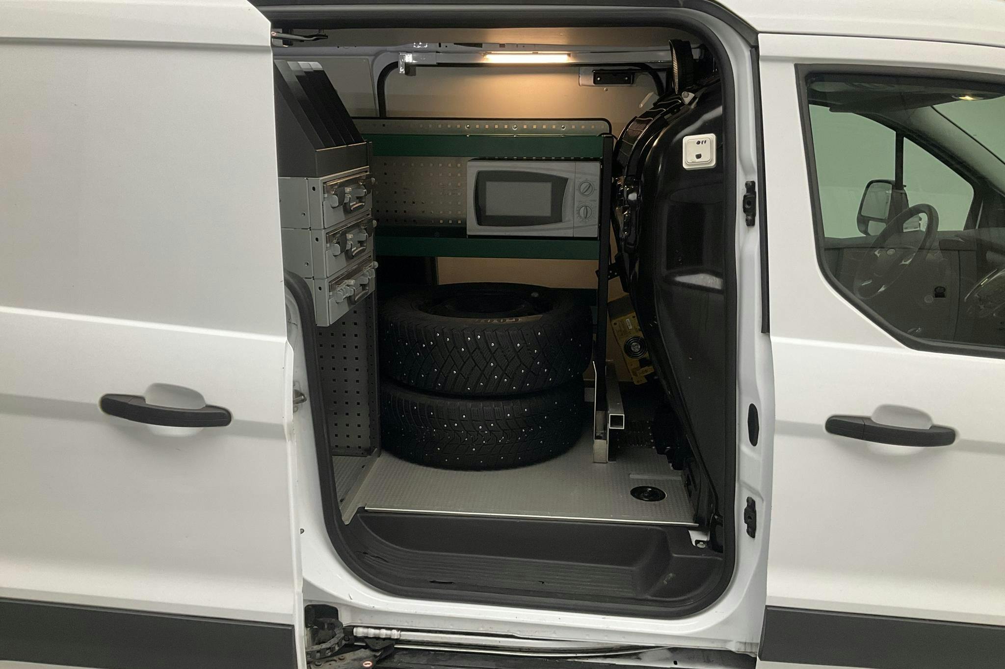 Ford Transit Connect 1.6 TDCi (95hk) - 15 714 mil - Manuell - vit - 2015