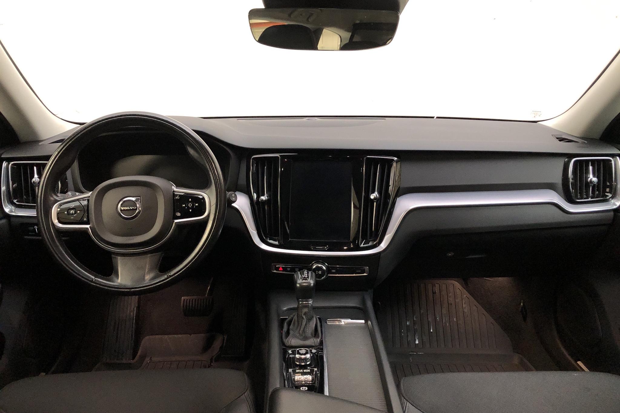 Volvo V60 D3 AWD (150hk) - 23 899 mil - Automat - grå - 2019