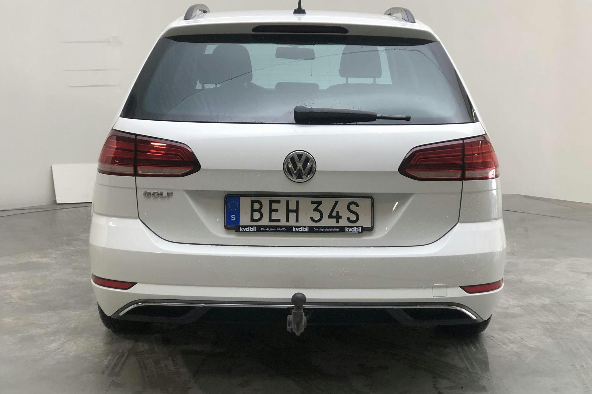 VW Golf VII 1.6 TDI Sportscombi (115hk) - 6 313 mil - Automat - vit - 2019