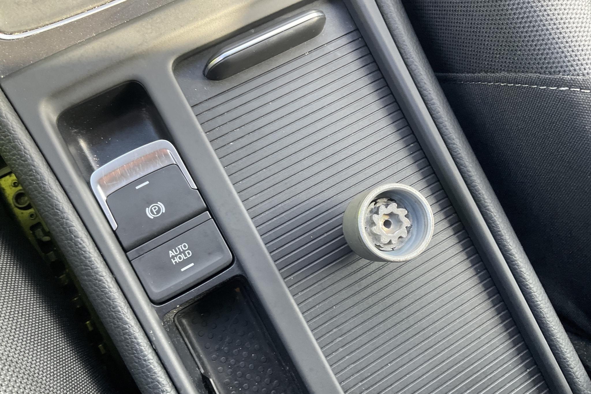 VW Golf VII 1.6 TDI Sportscombi (115hk) - 6 313 mil - Automat - vit - 2019