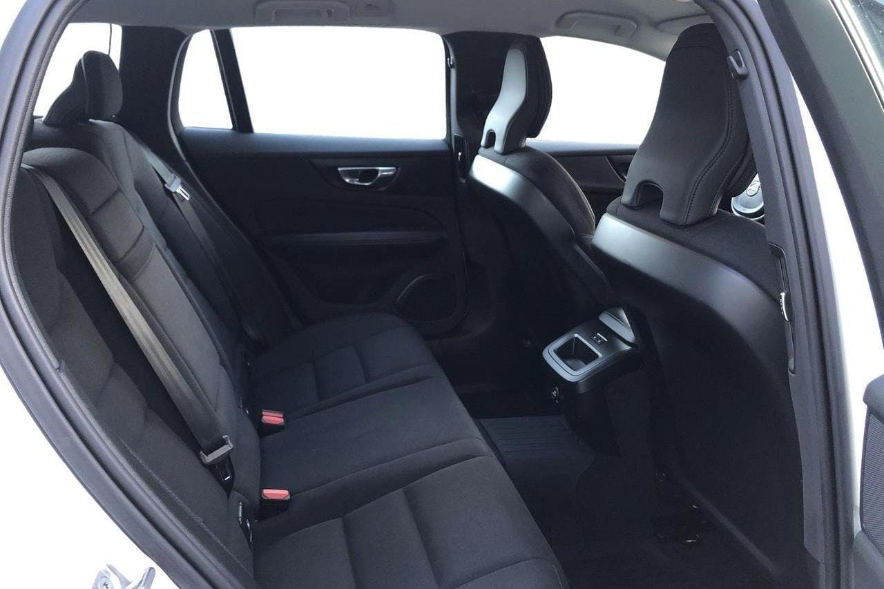 Volvo V60 D4 AWD (190hk) - 16 627 mil - Automat - vit - 2020