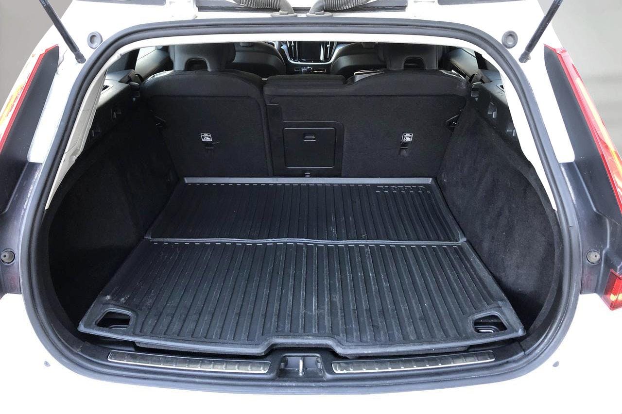 Volvo V60 D4 AWD (190hk) - 16 627 mil - Automat - vit - 2020