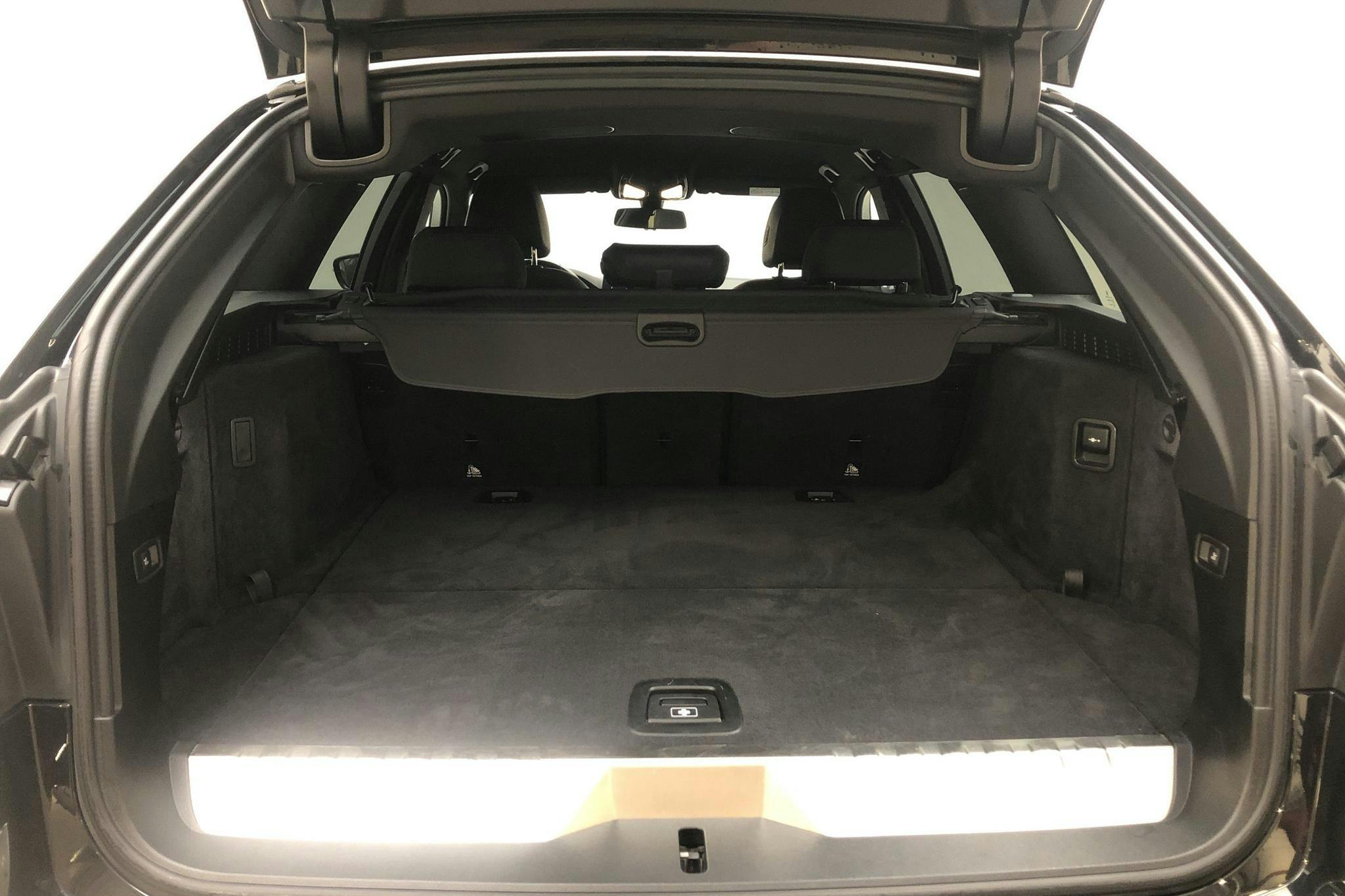 BMW 530e Touring, G31 12kWh LCI (292hk) - 13 329 mil - Automat - svart - 2021