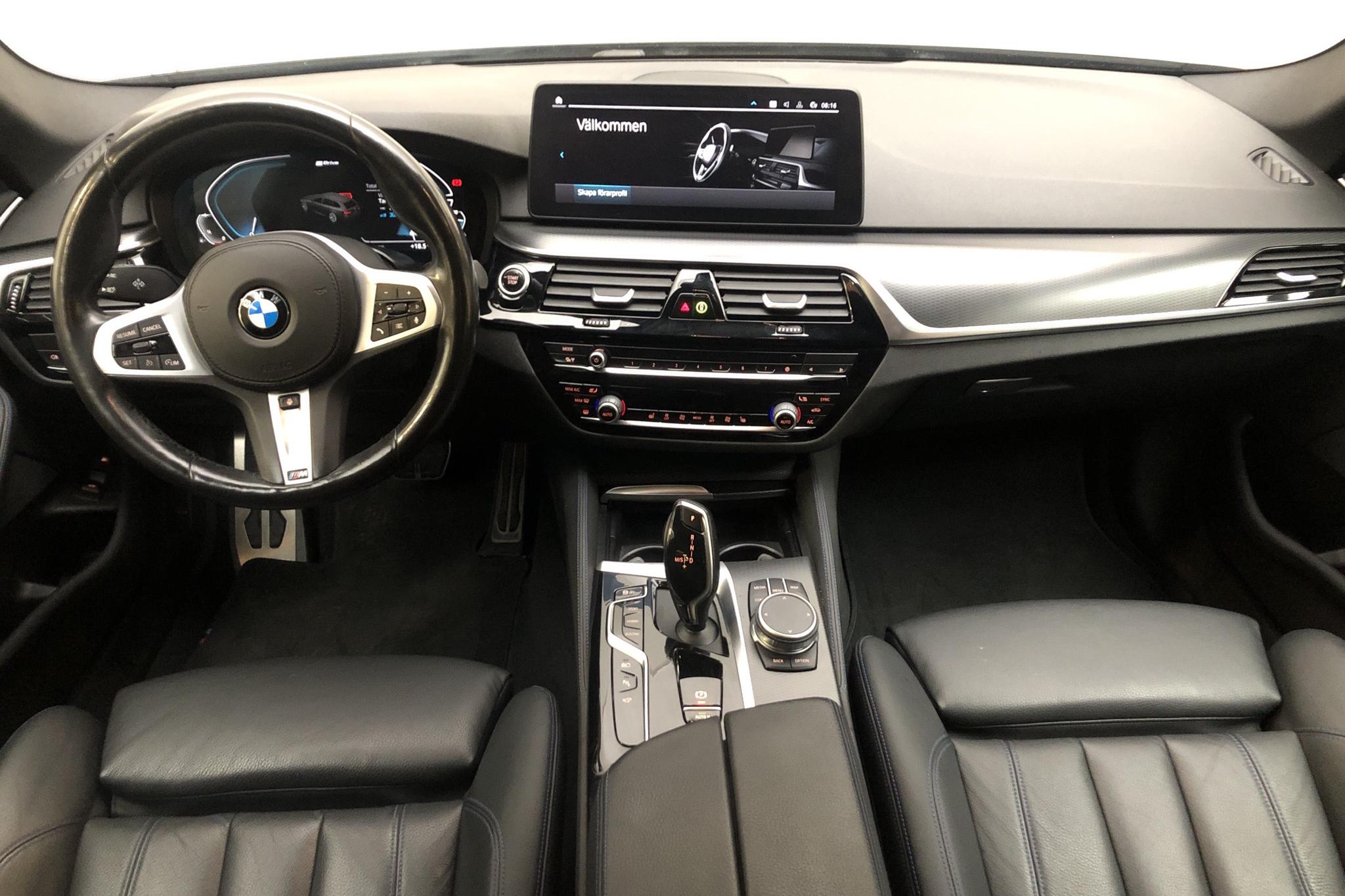 BMW 530e Touring, G31 12kWh LCI (292hk) - 13 329 mil - Automat - svart - 2021